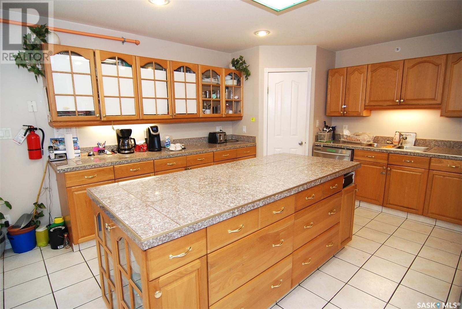 2915 37th Street W Property Photo 8