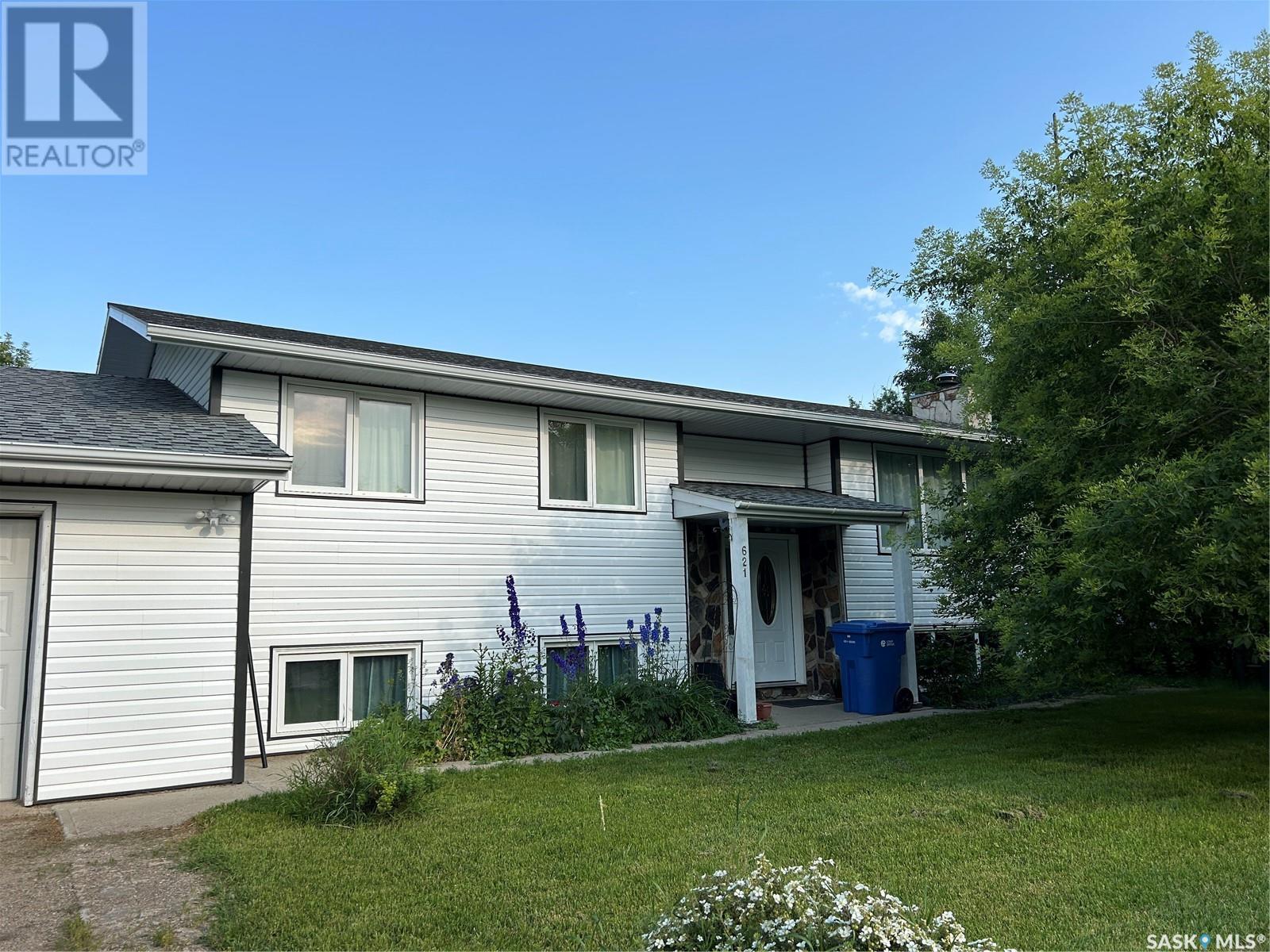 621 Mccall Street Property Photo 2