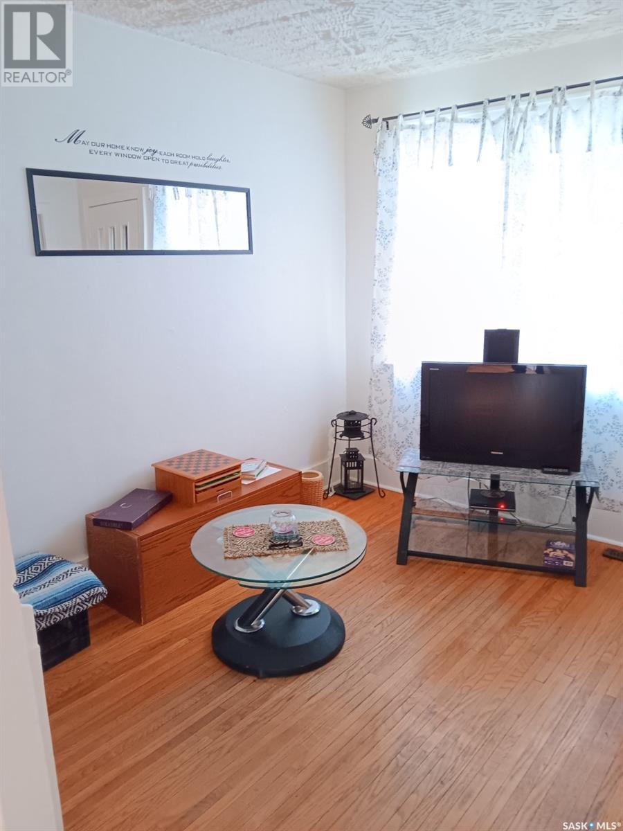 824 H Avenue N Property Photo 3