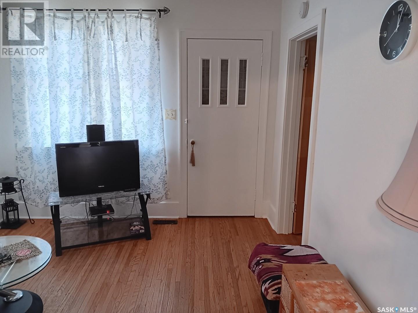 824 H Avenue N Property Photo 4