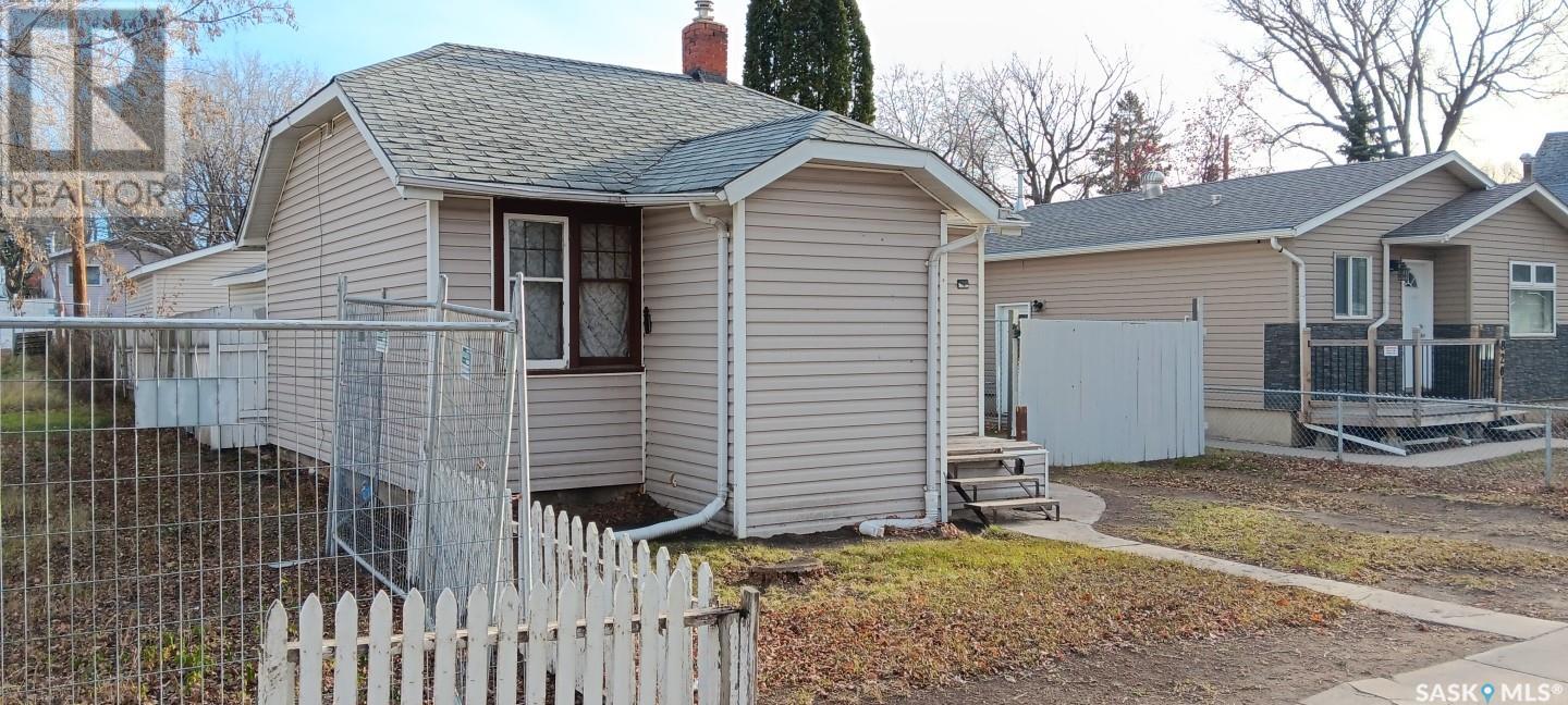 824 H Avenue N Property Photo 16