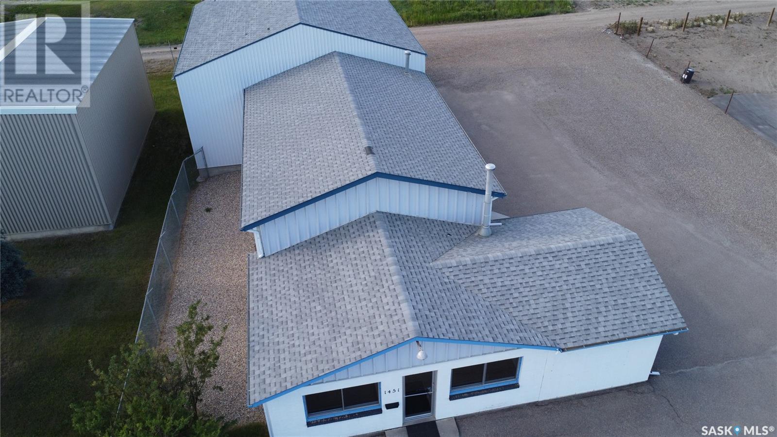1451 North Service Road W Property Photo 3