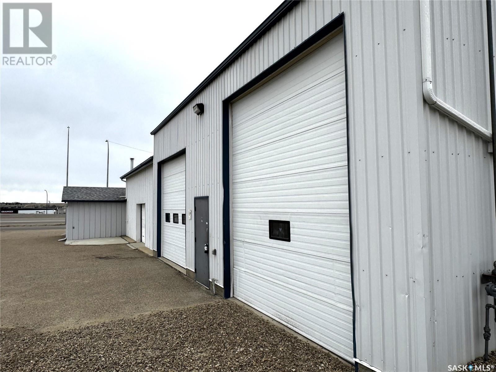 1451 North Service Road W Property Photo 10