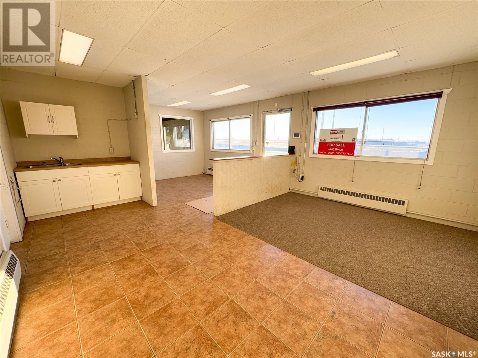 1451 North Service Road W Property Photo 16