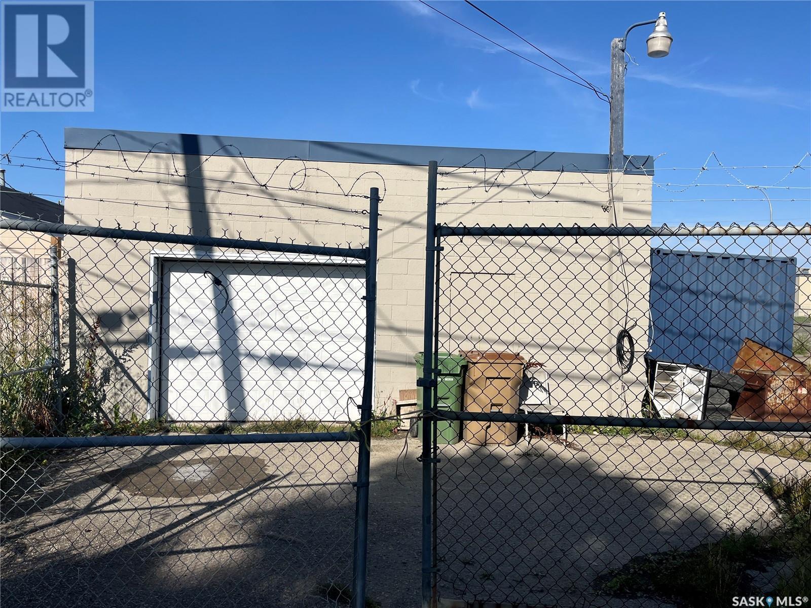 901 Winnipeg Street Property Photo 2