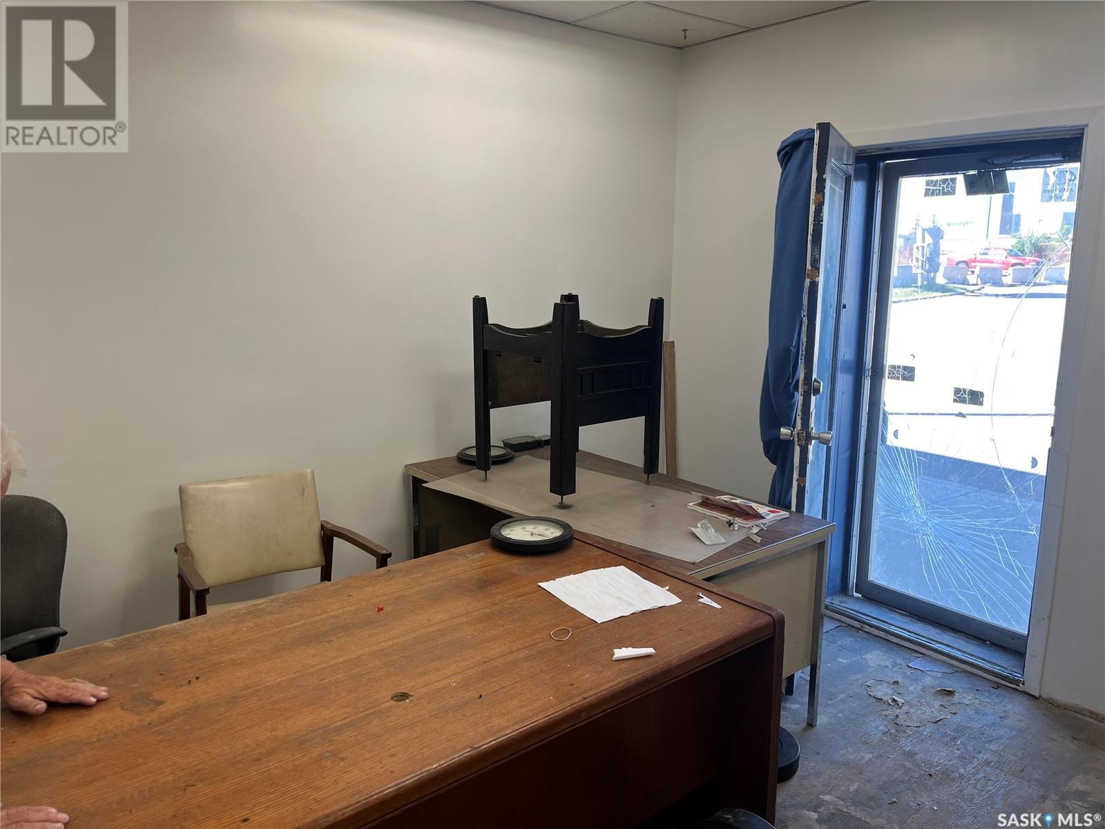 901 Winnipeg Street Property Photo 4
