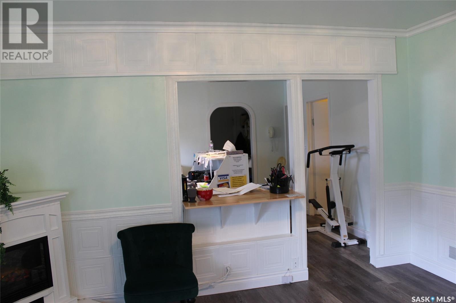 505 Centre Street Property Photo 4