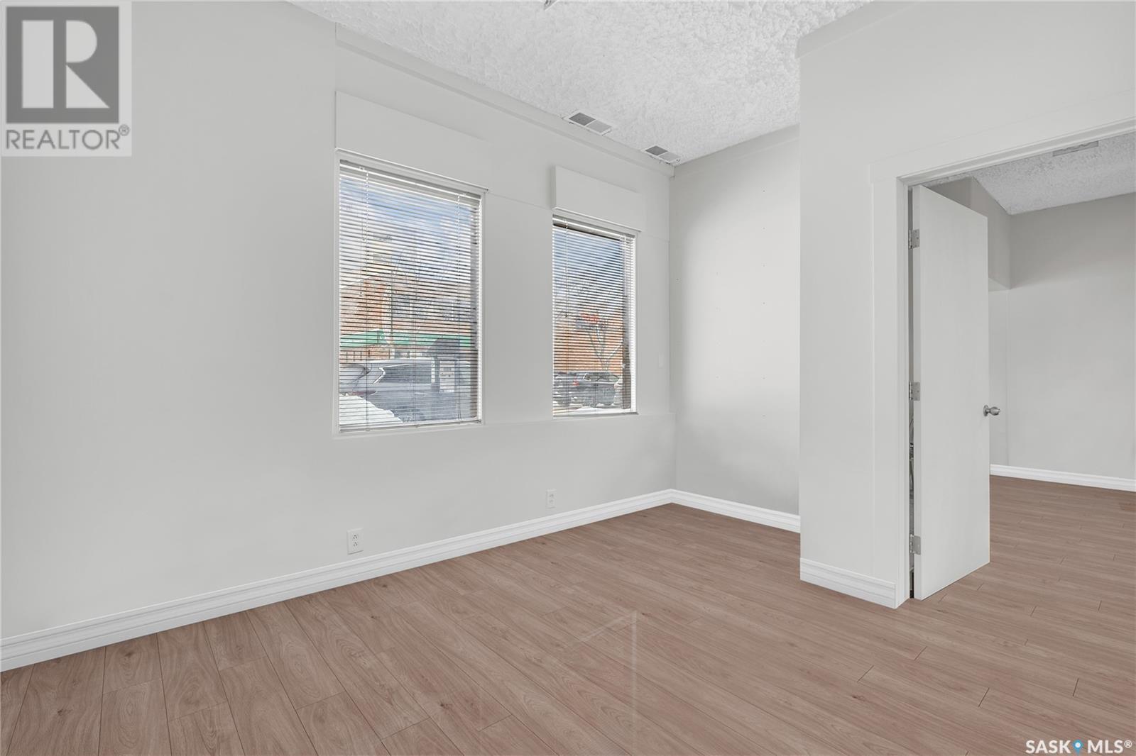 315 20th Street E Property Photo 7