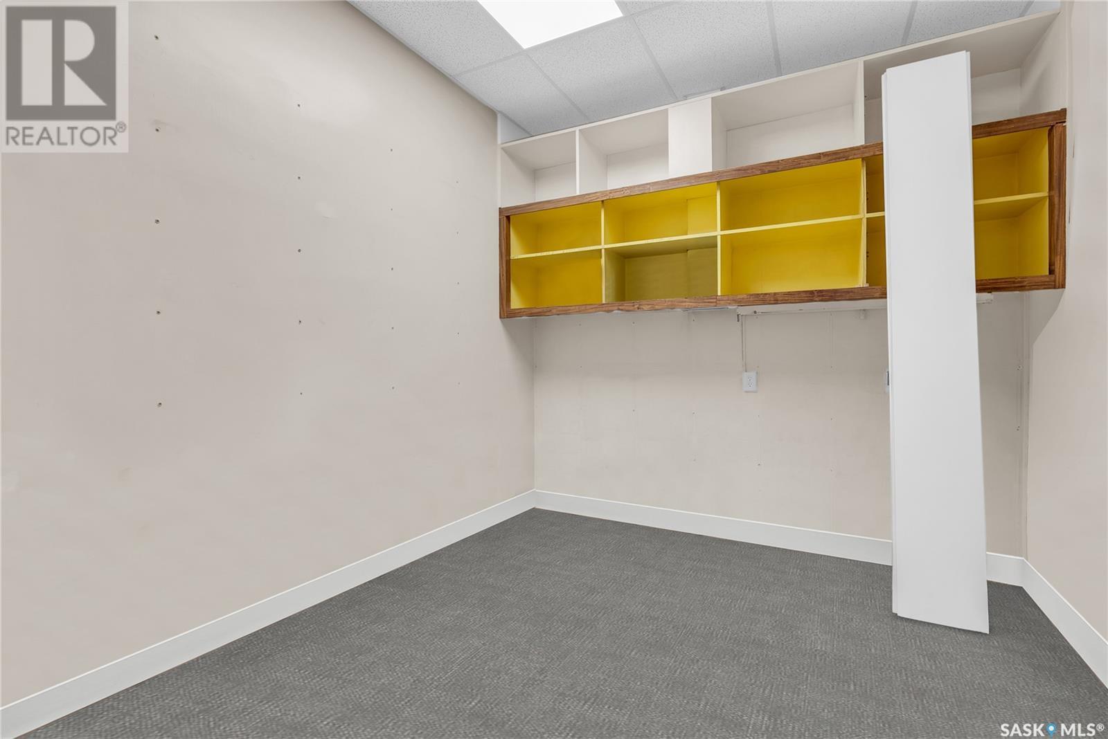 315 20th Street E Property Photo 12