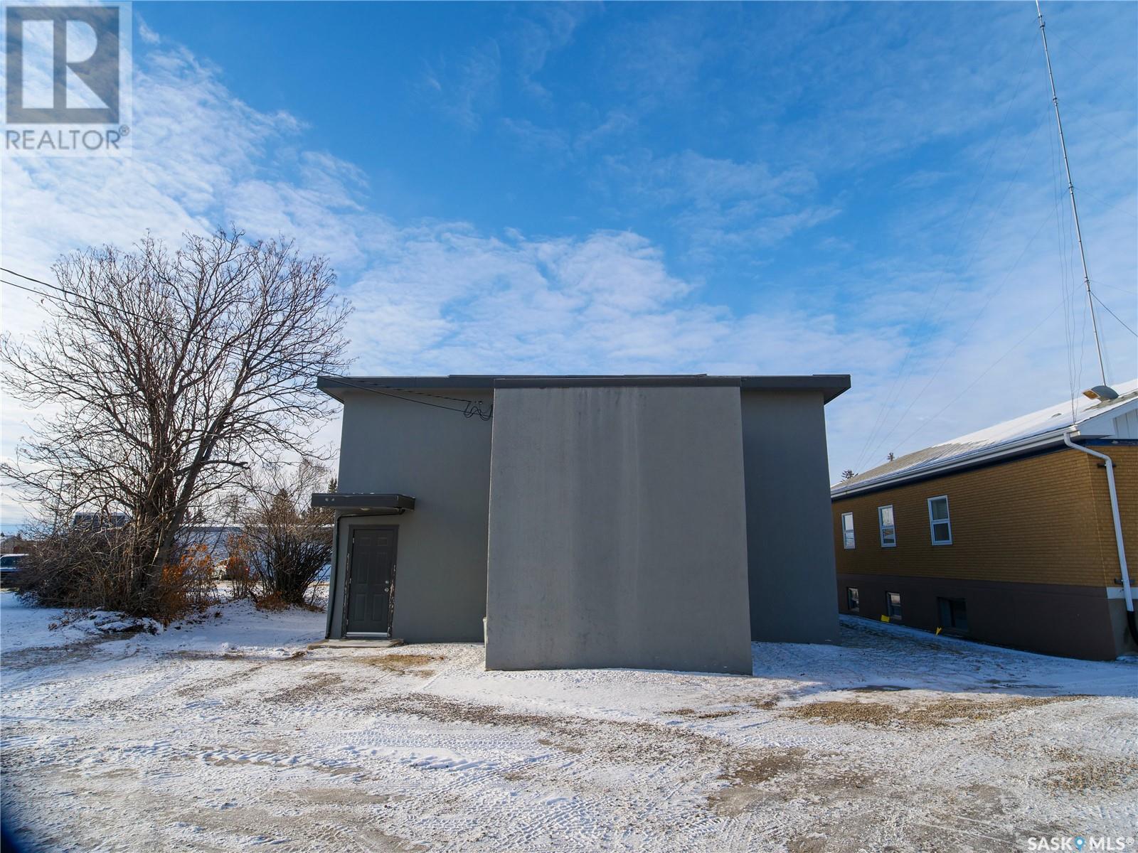 52 Main Street Property Photo 4