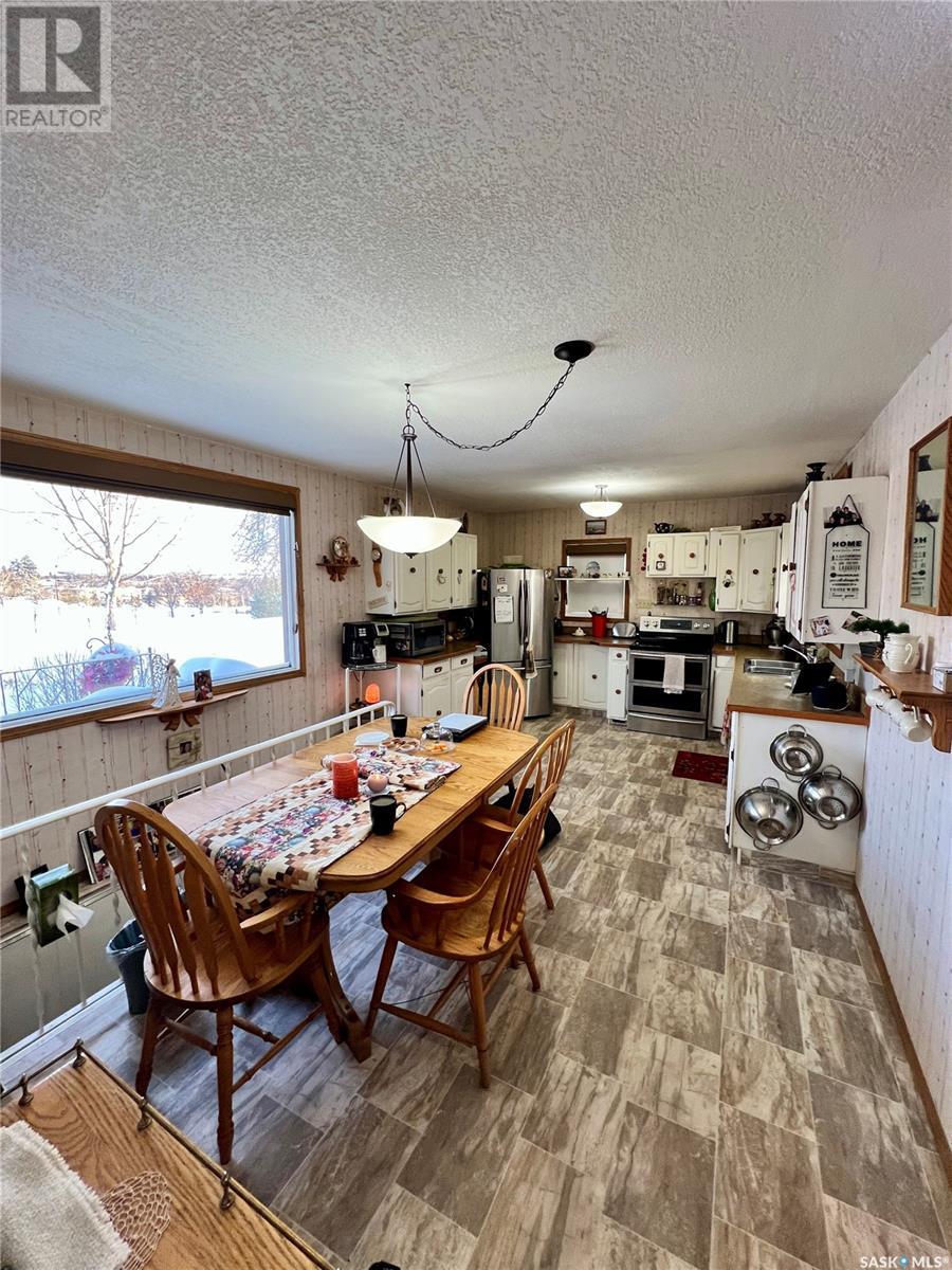 676 3rd Avenue Ne Property Photo 3
