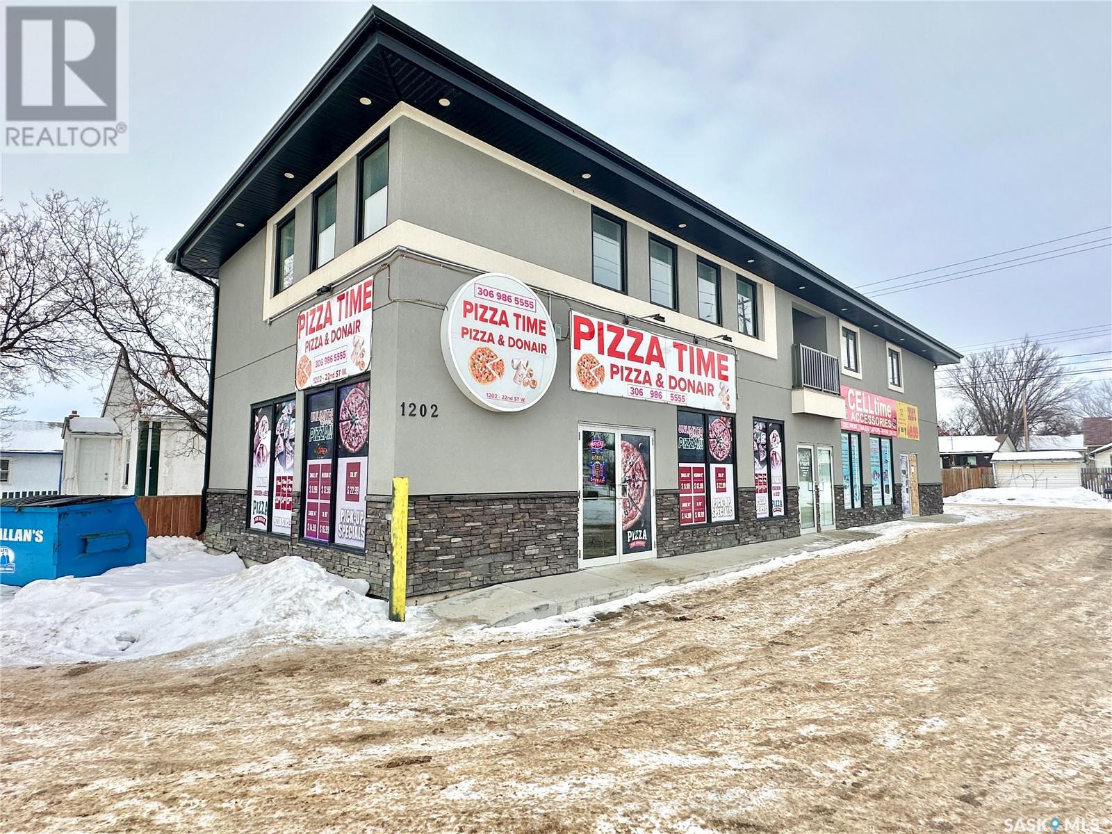 1202 22nd Street W Property Photo 1