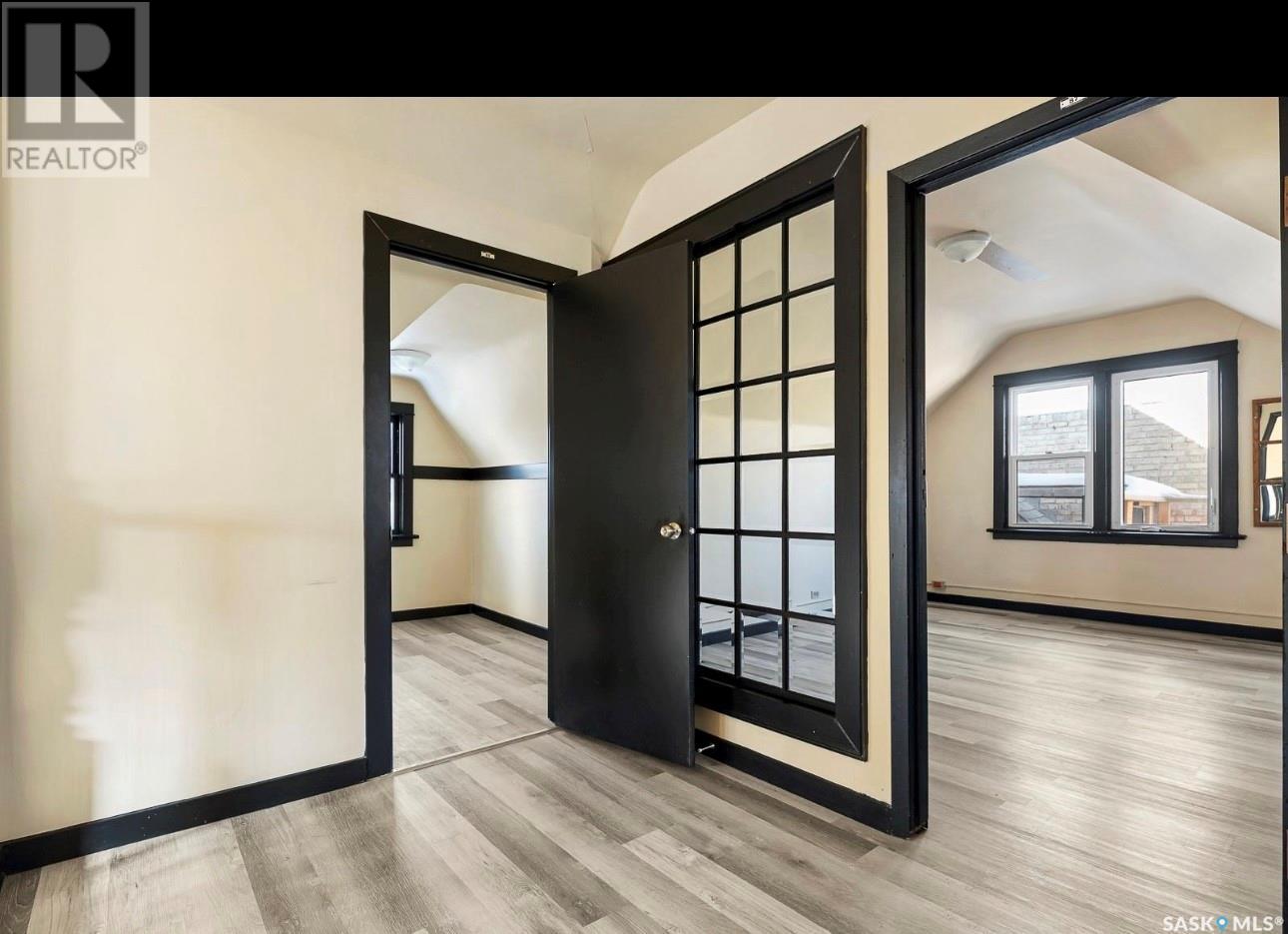 2211 Smith Street Property Photo 5