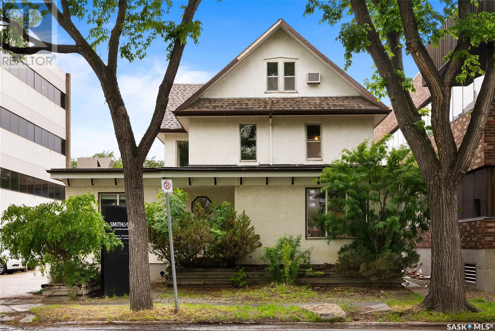 2062 Cornwall Street Property Photo 1