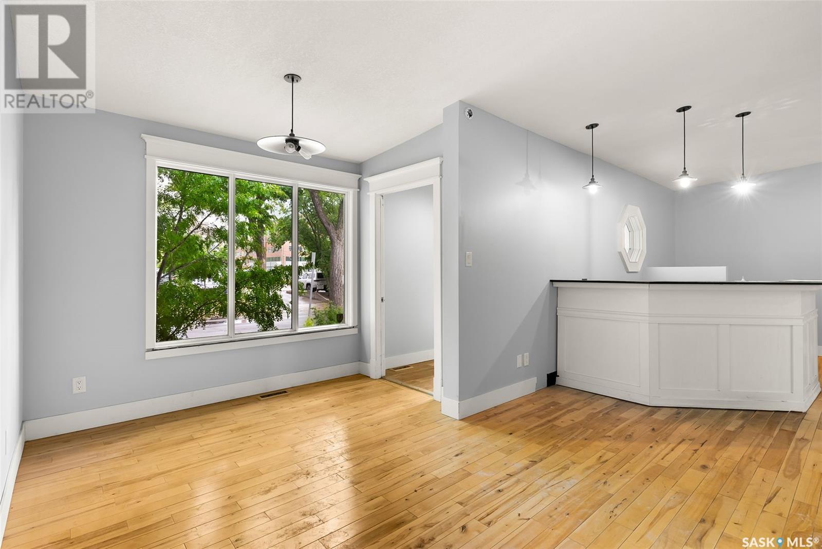 2062 Cornwall Street Property Photo 3