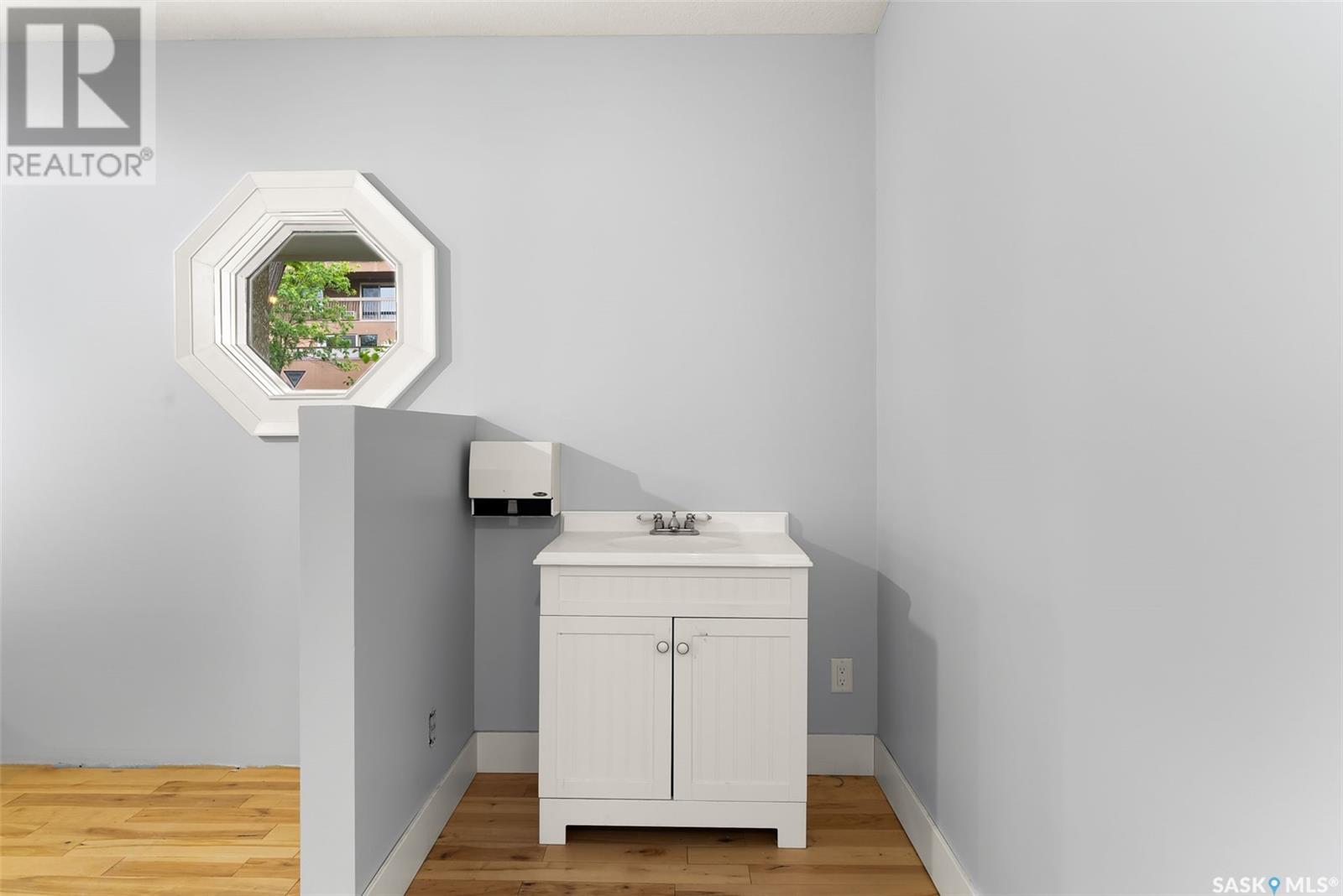 2062 Cornwall Street Property Photo 7