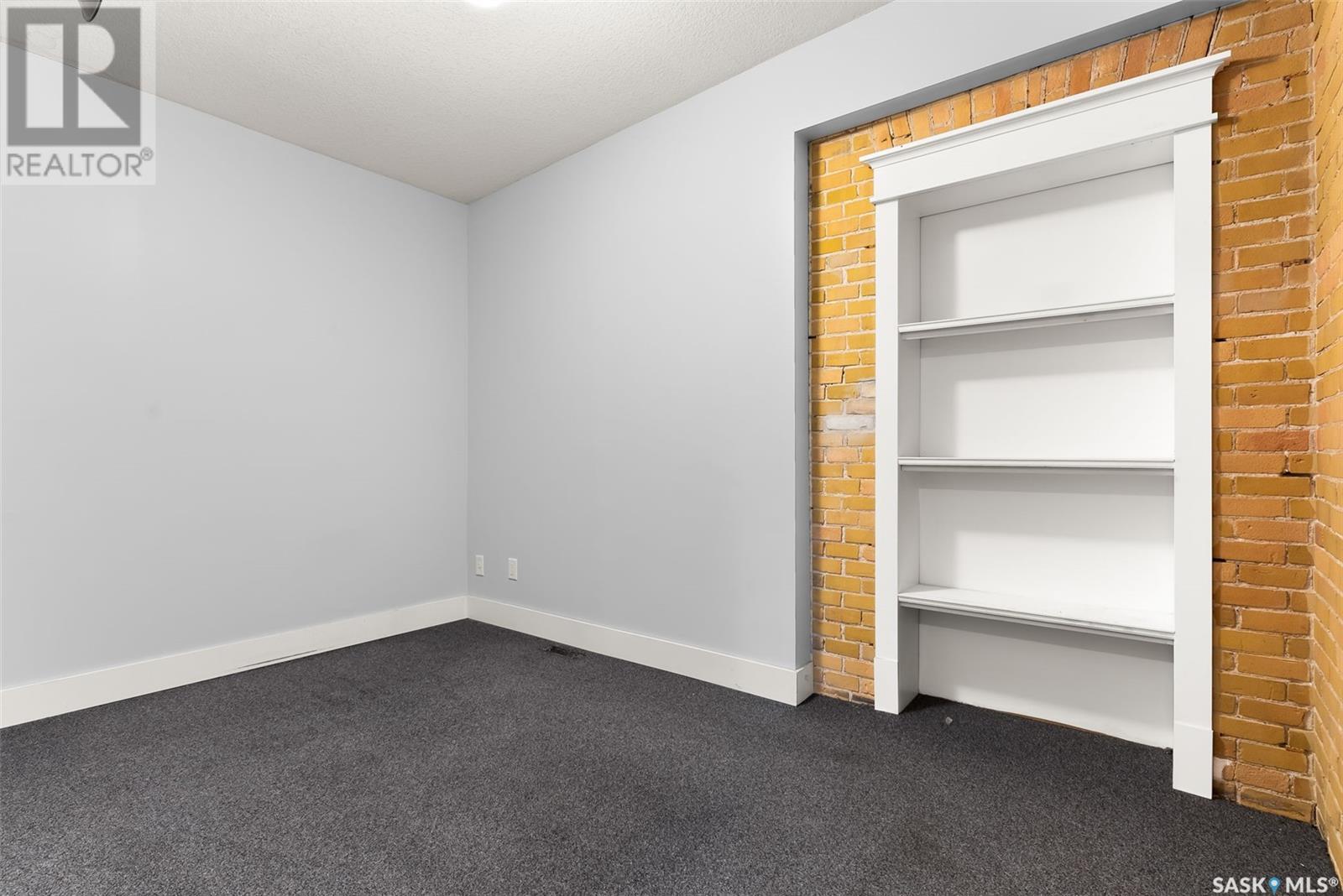 2062 Cornwall Street Property Photo 9