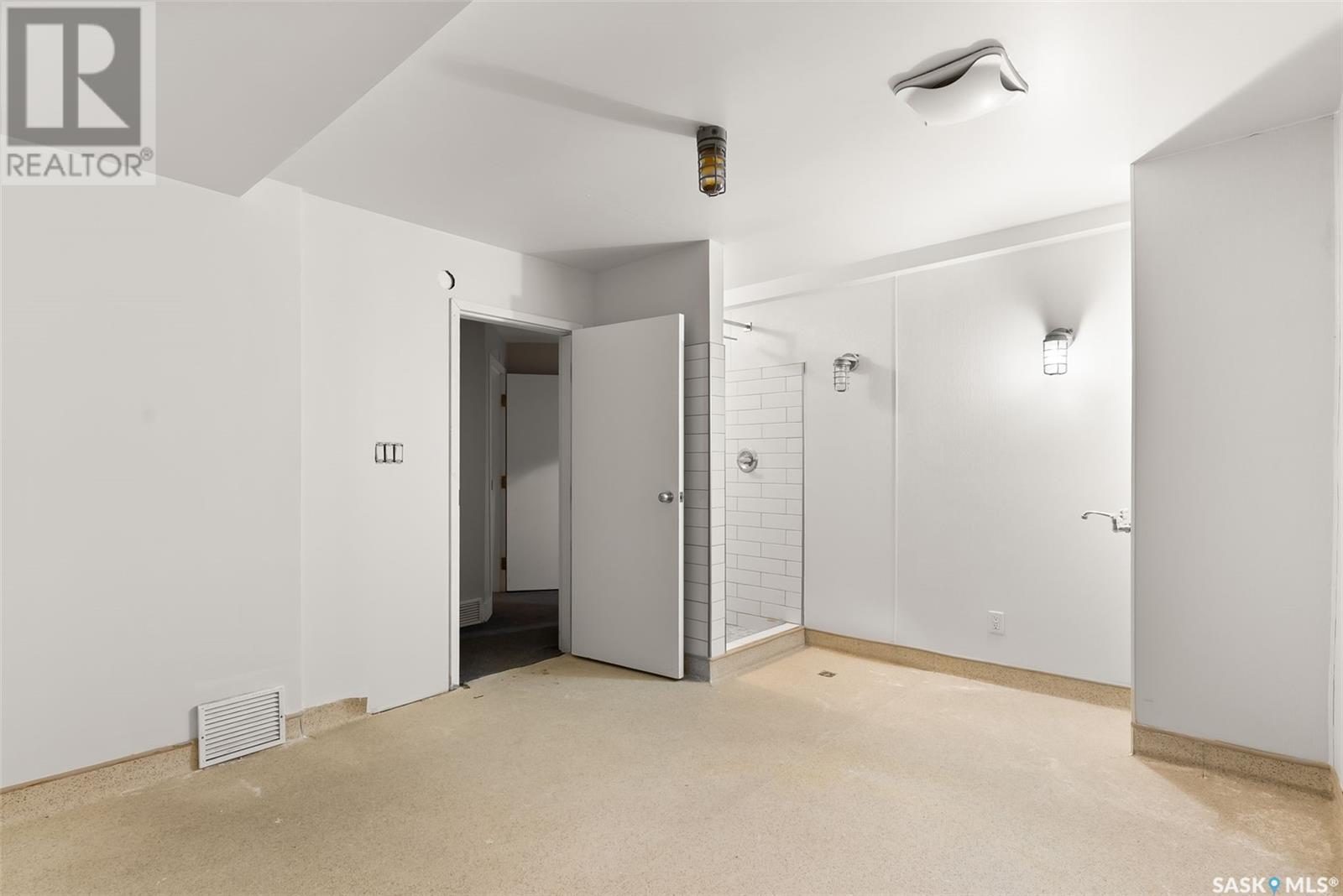 2062 Cornwall Street Property Photo 16