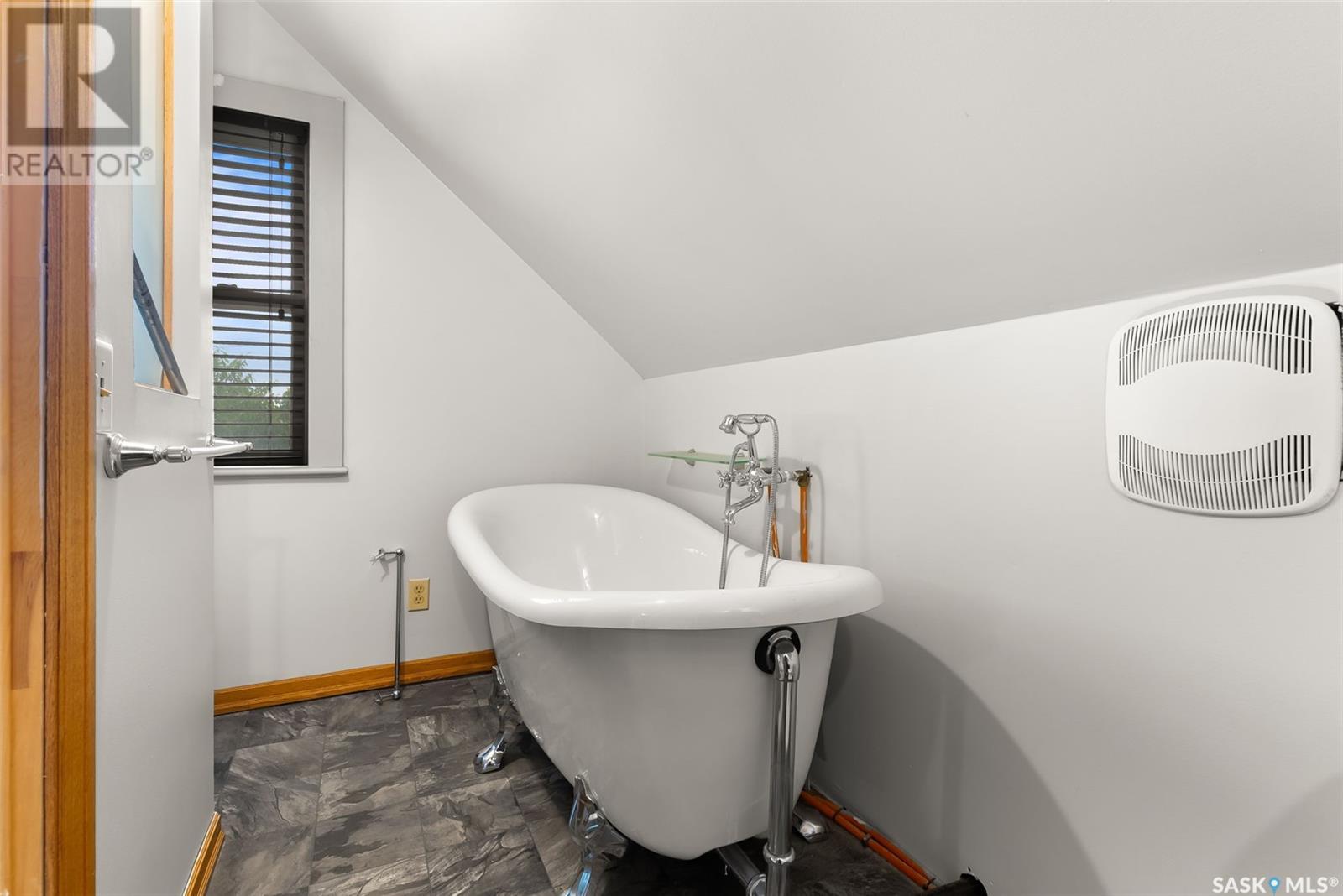2062 Cornwall Street Property Photo 35