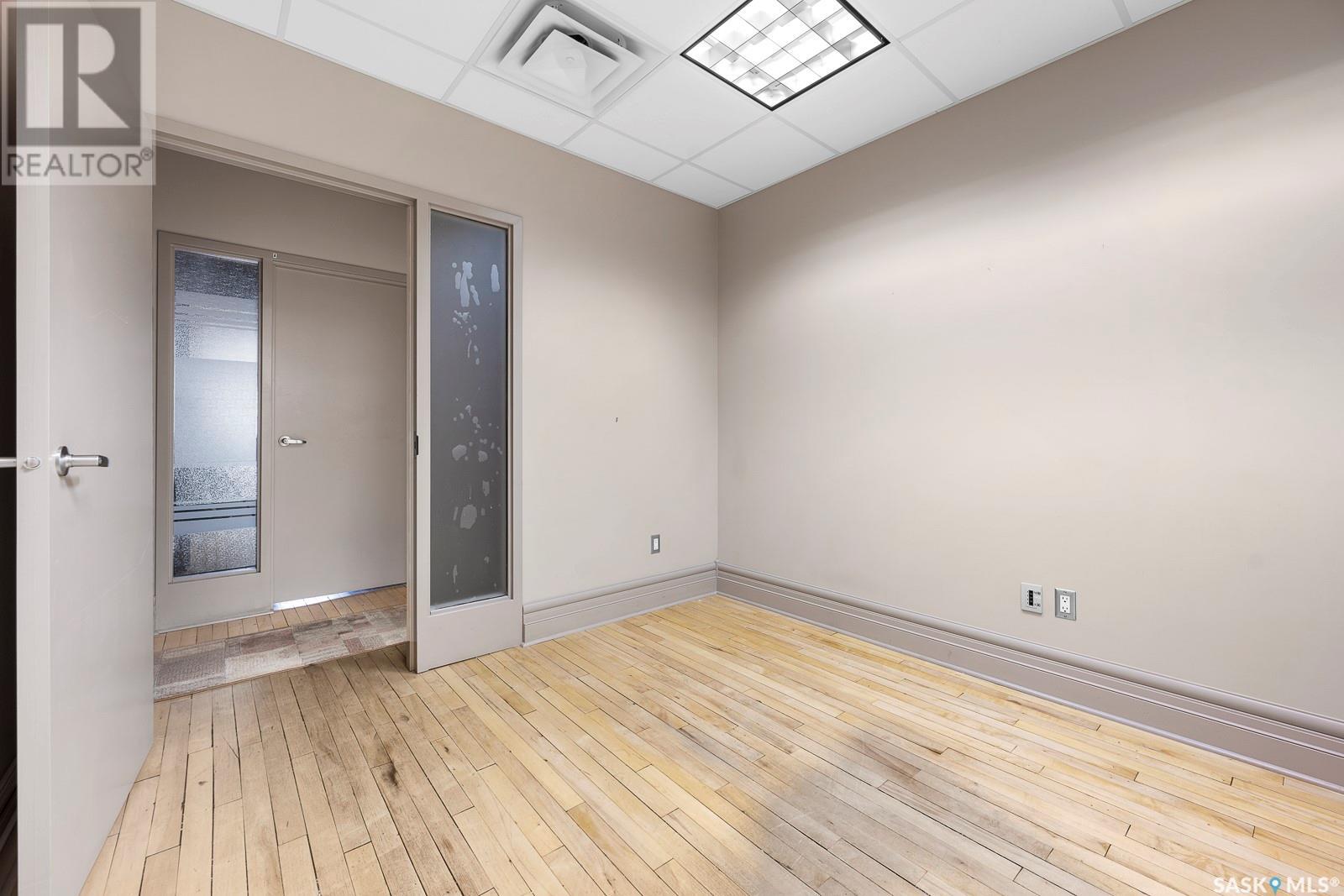 200m 1275 Broad Street Property Photo 4