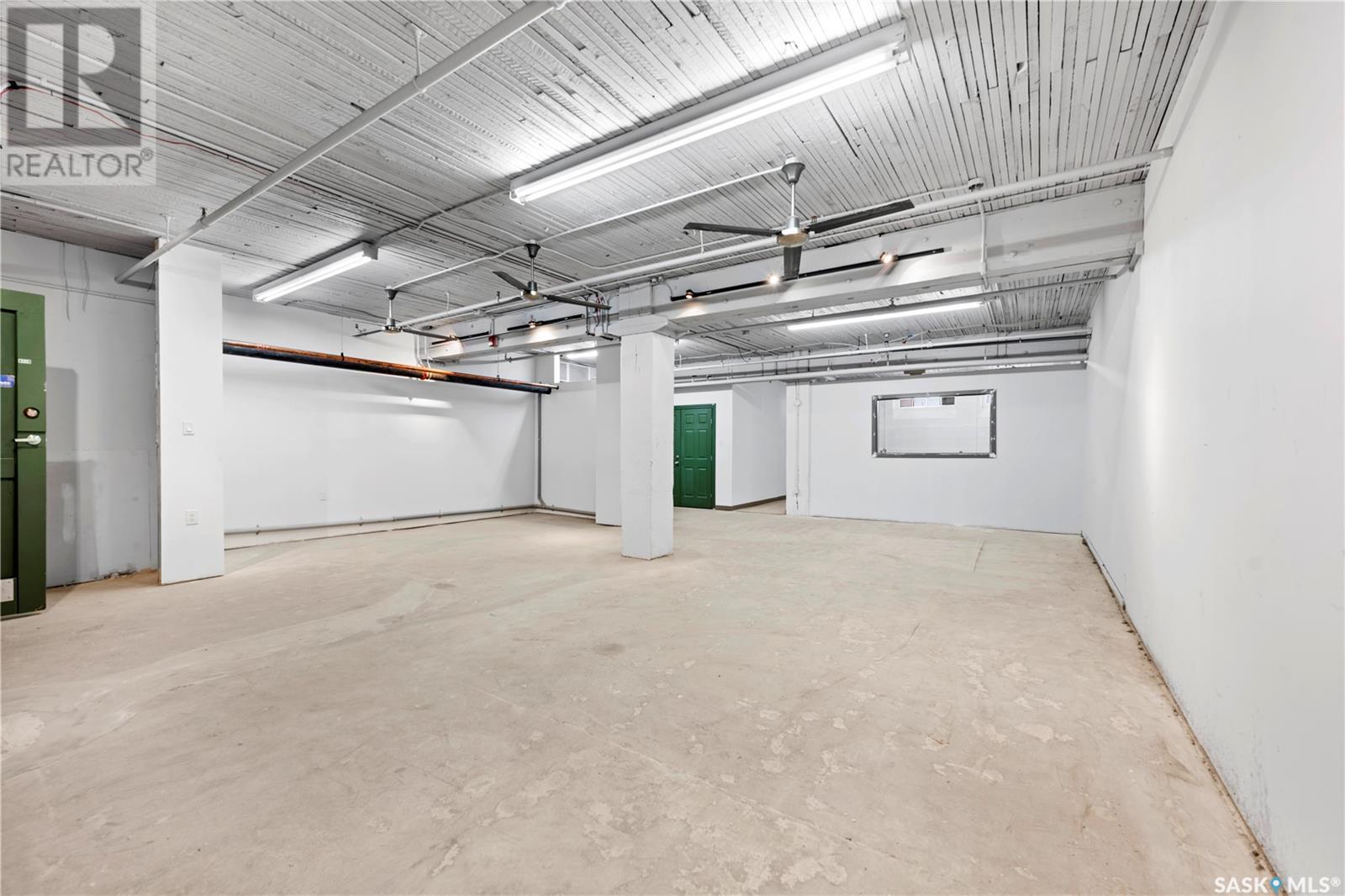 B-002(b) 1275 Broad Street Property Photo 6