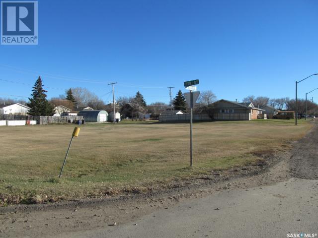 490-498 5th Street W Property Photo 2