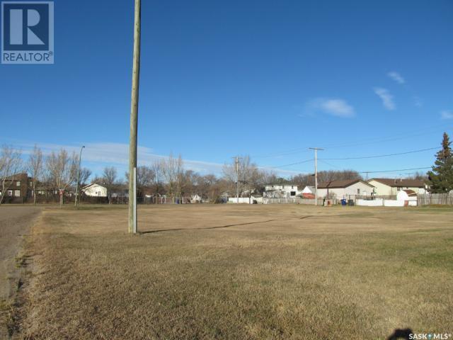 490-498 5th Street W Property Photo 3