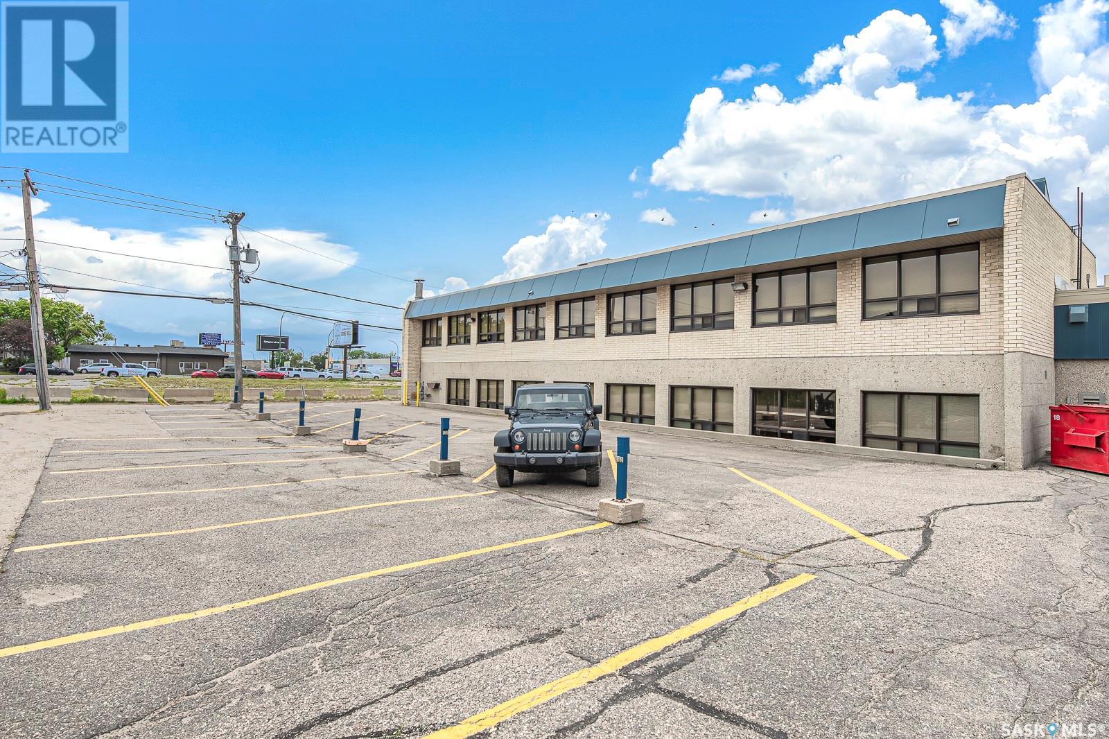 1445 Park Street Property Photo 4