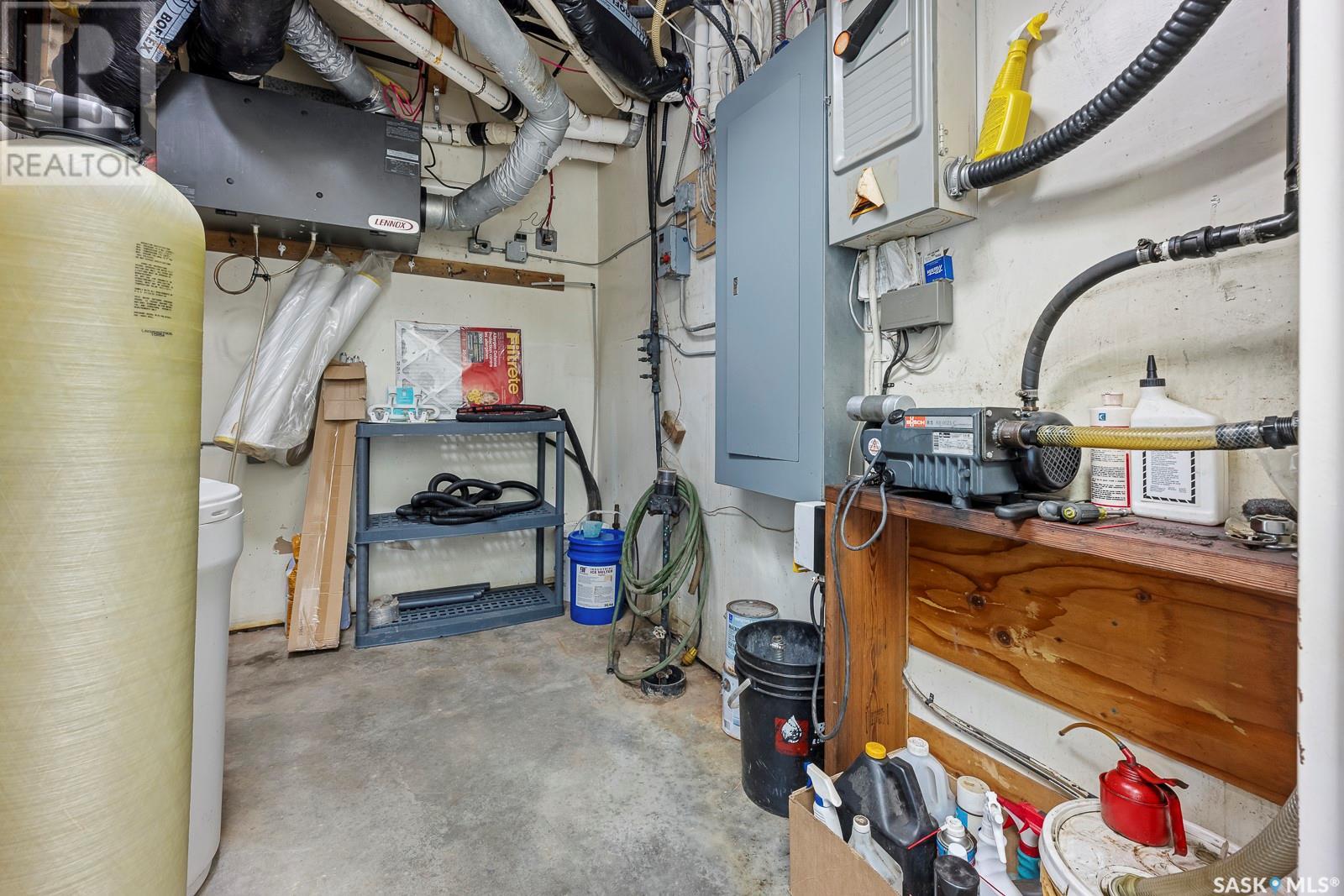 215 River Street Property Photo 17