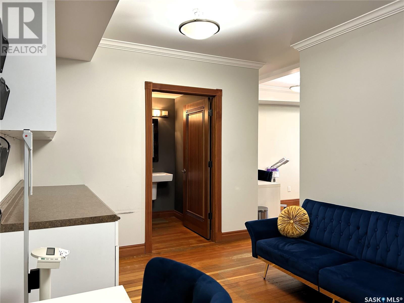 622 Duchess Street Property Photo 8
