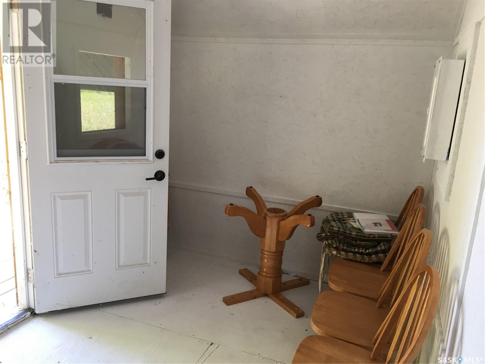 464 13th Street E Property Photo 9