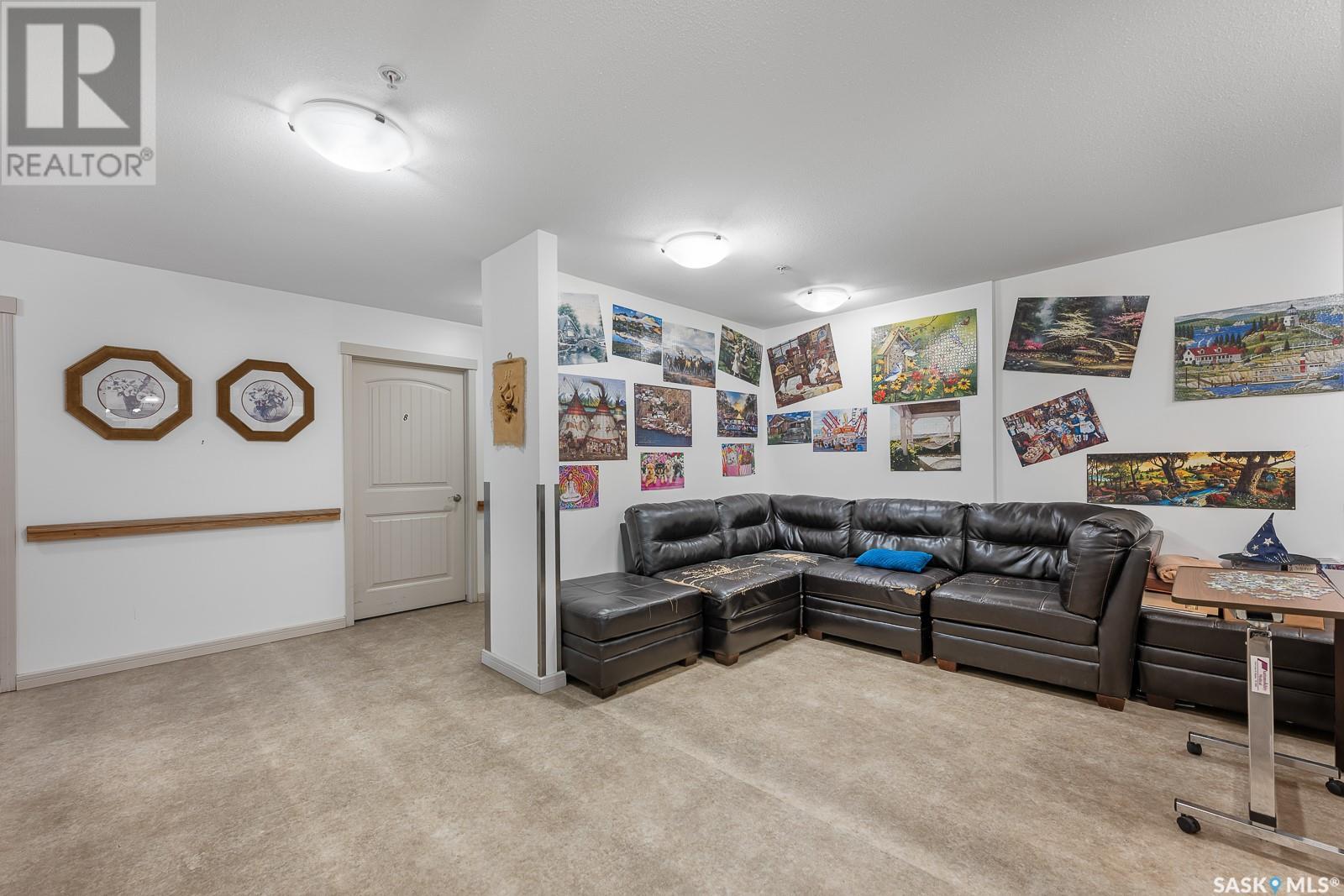 483 Broadway Avenue Property Photo 9