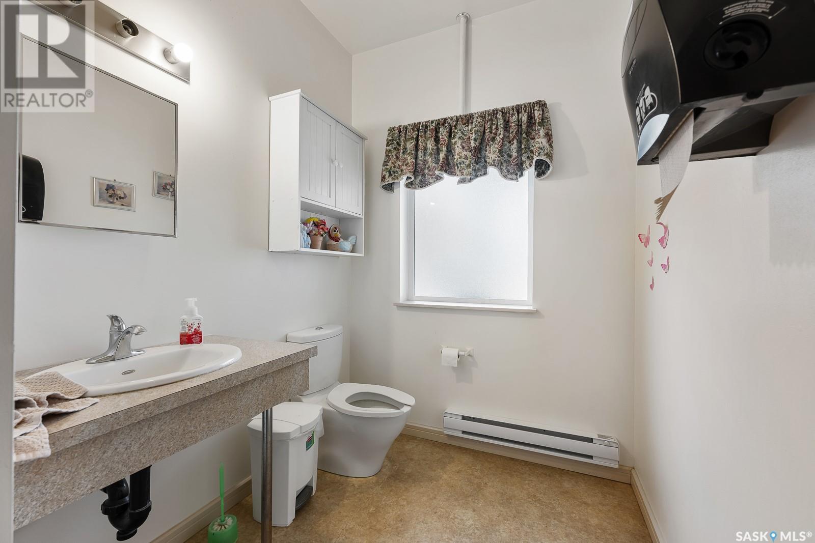 483 Broadway Avenue Property Photo 15