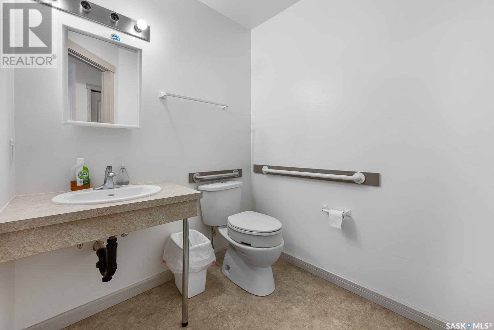 483 Broadway Avenue Property Photo 17