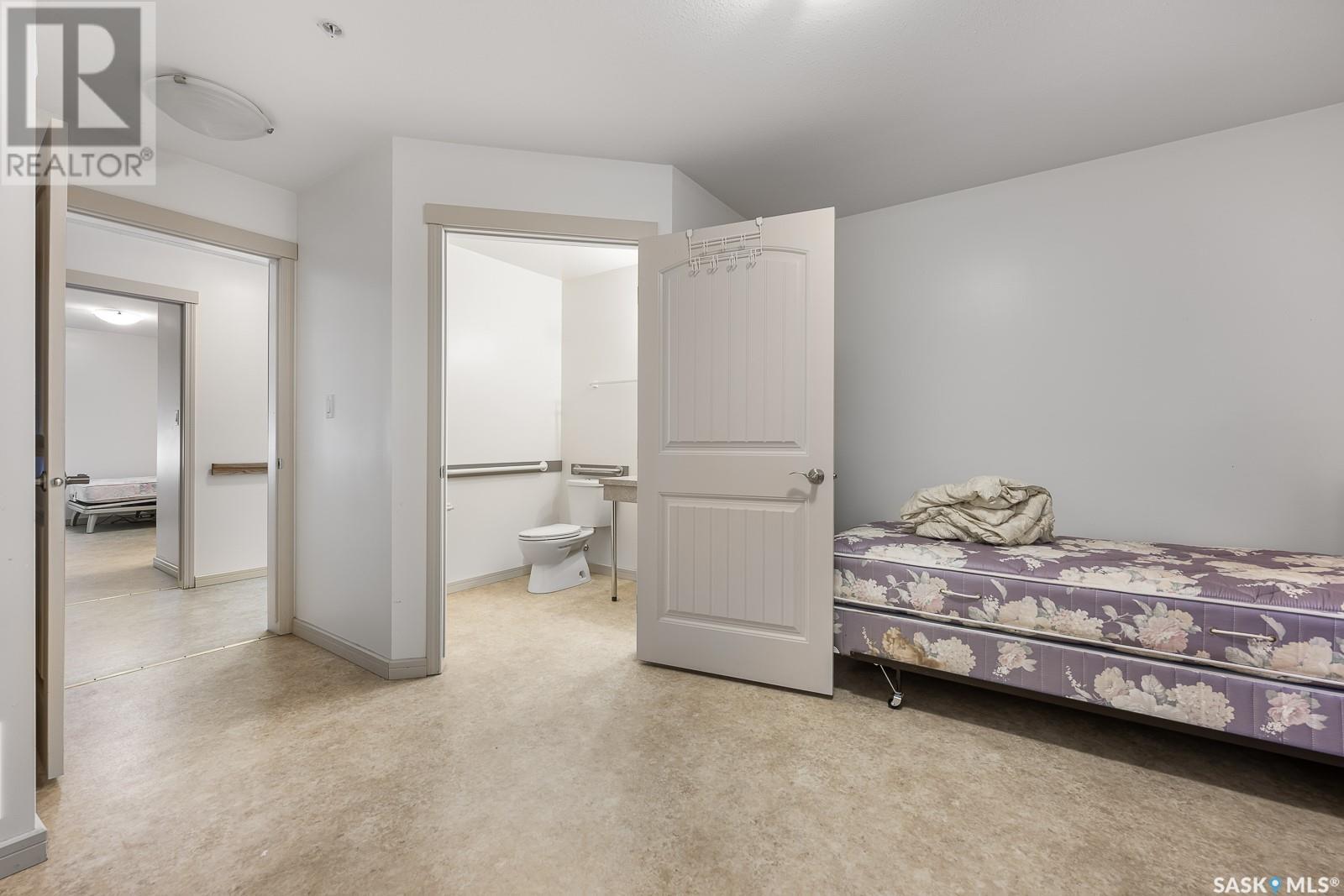 483 Broadway Avenue Property Photo 18
