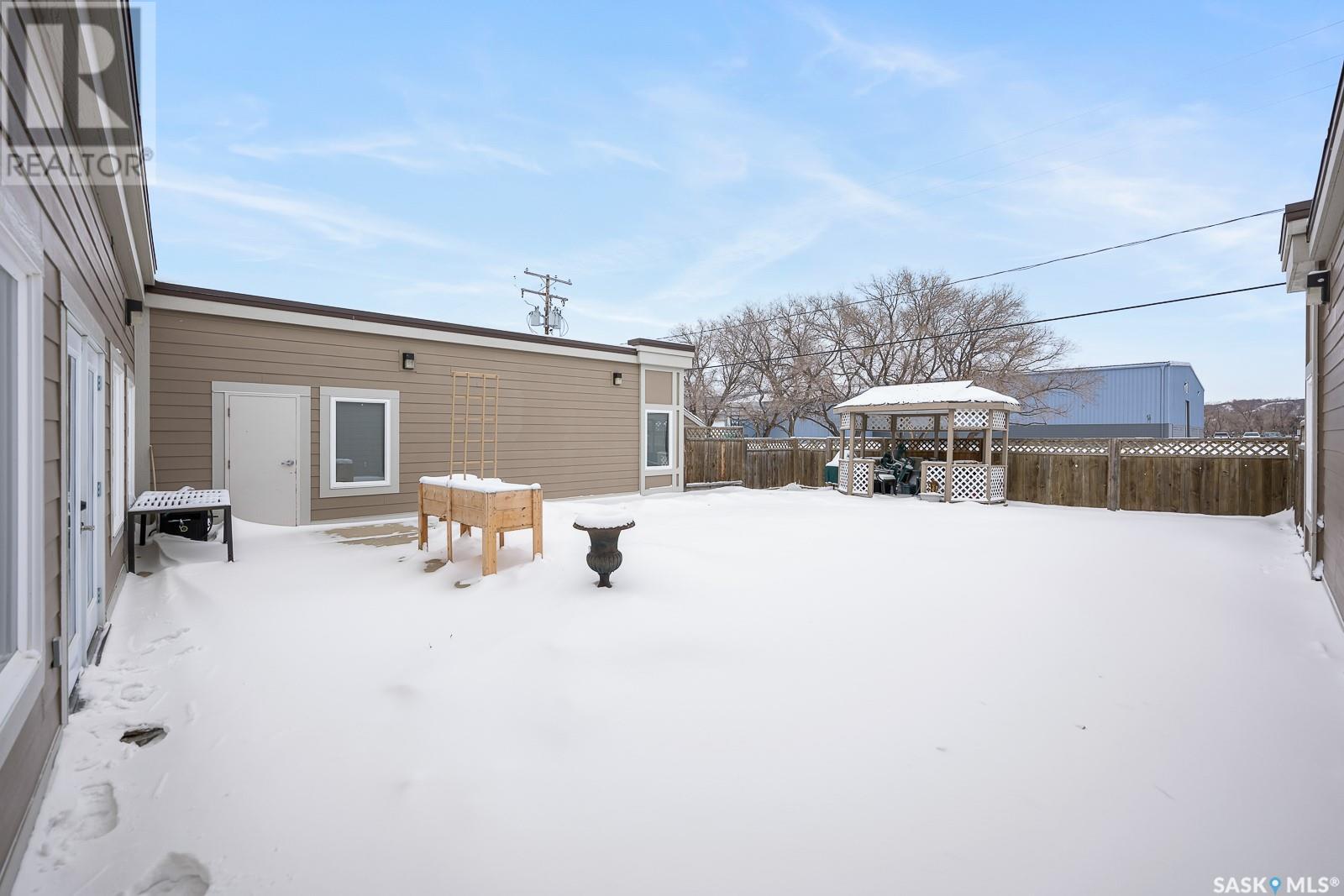 483 Broadway Avenue Property Photo 21