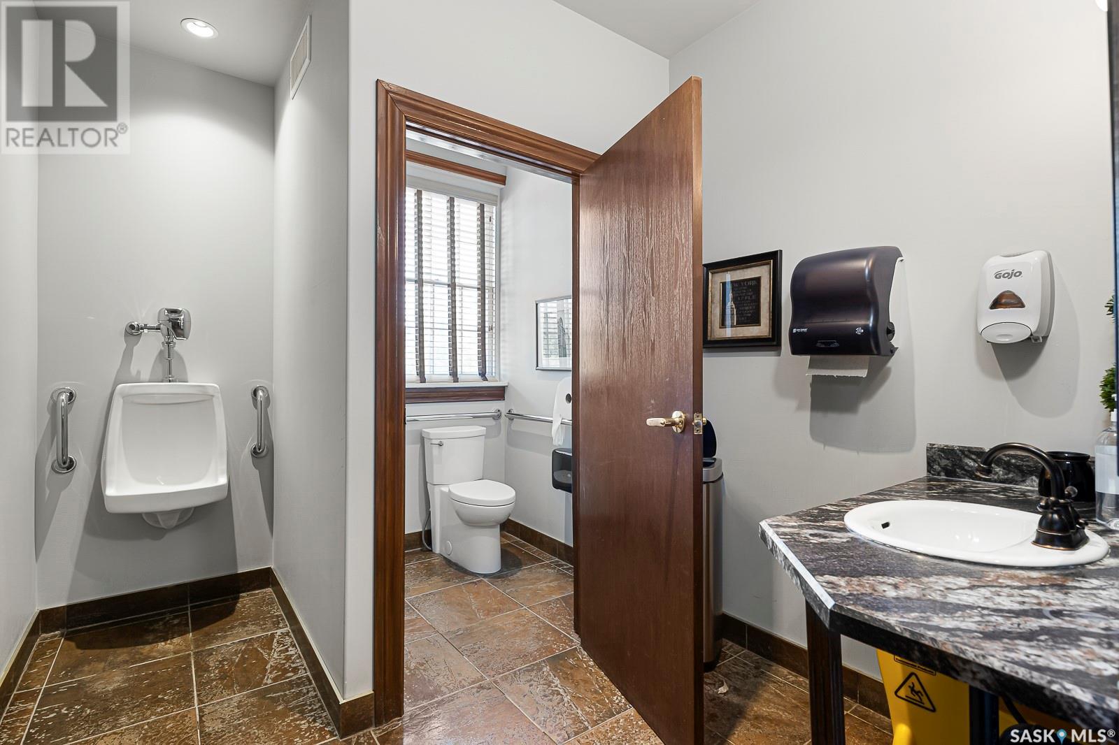 1 2445 Broad Street Property Photo 19