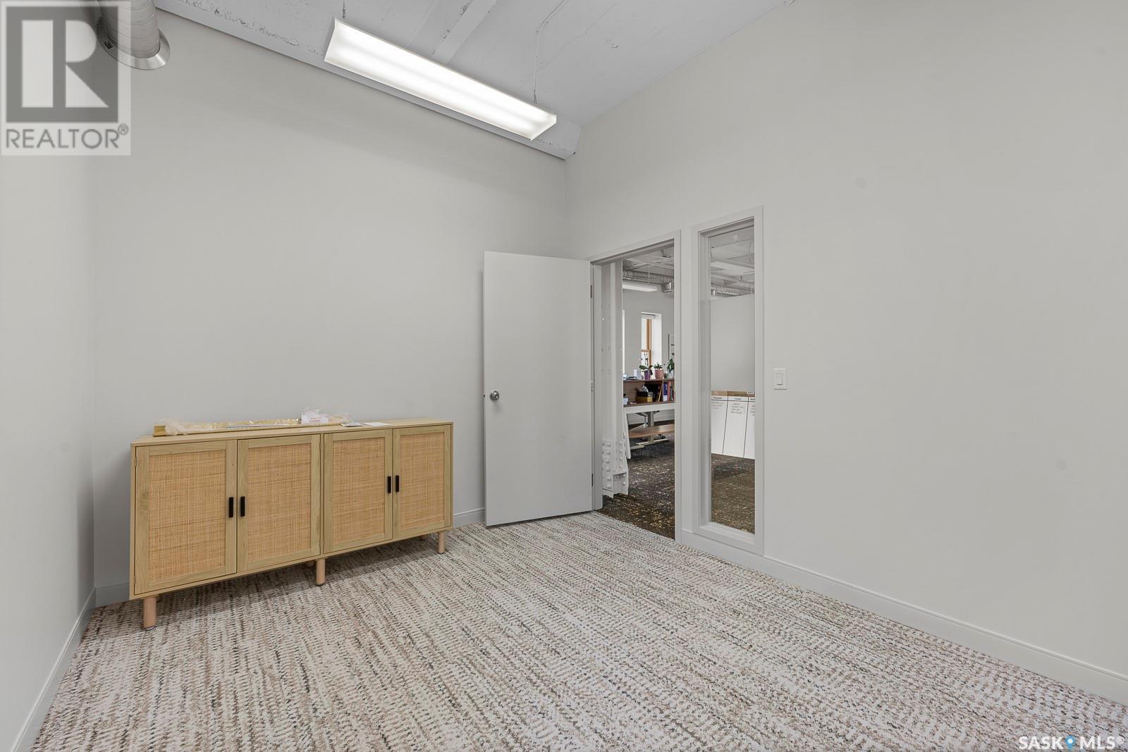 601(b) 1853 Hamilton Street Property Photo 4