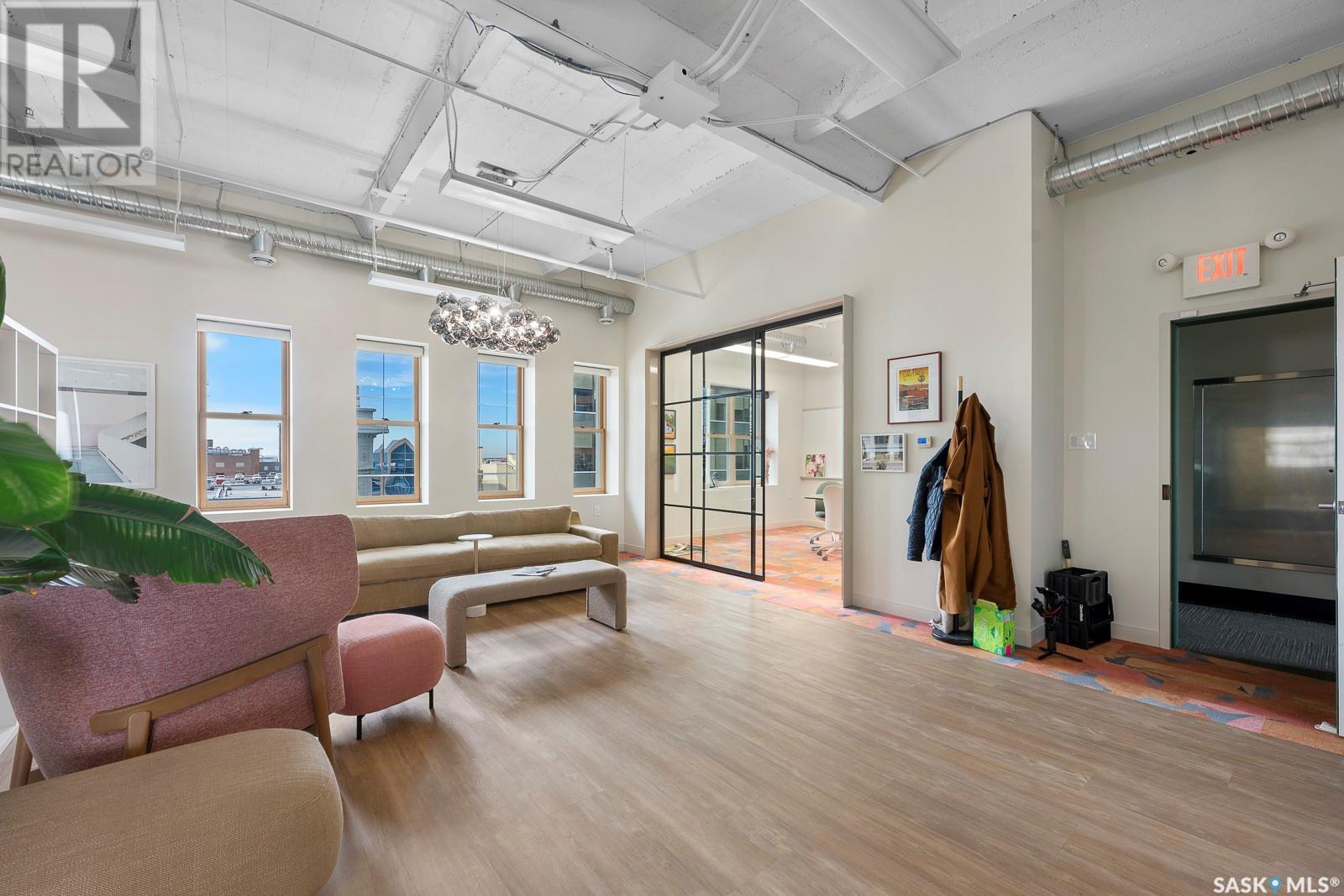 601(b) 1853 Hamilton Street Property Photo 5