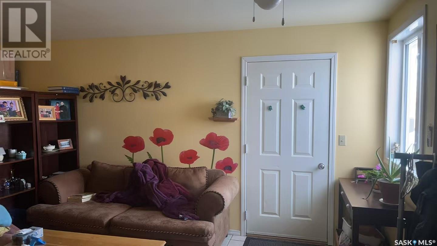 207 Railway Avenue Property Photo 14