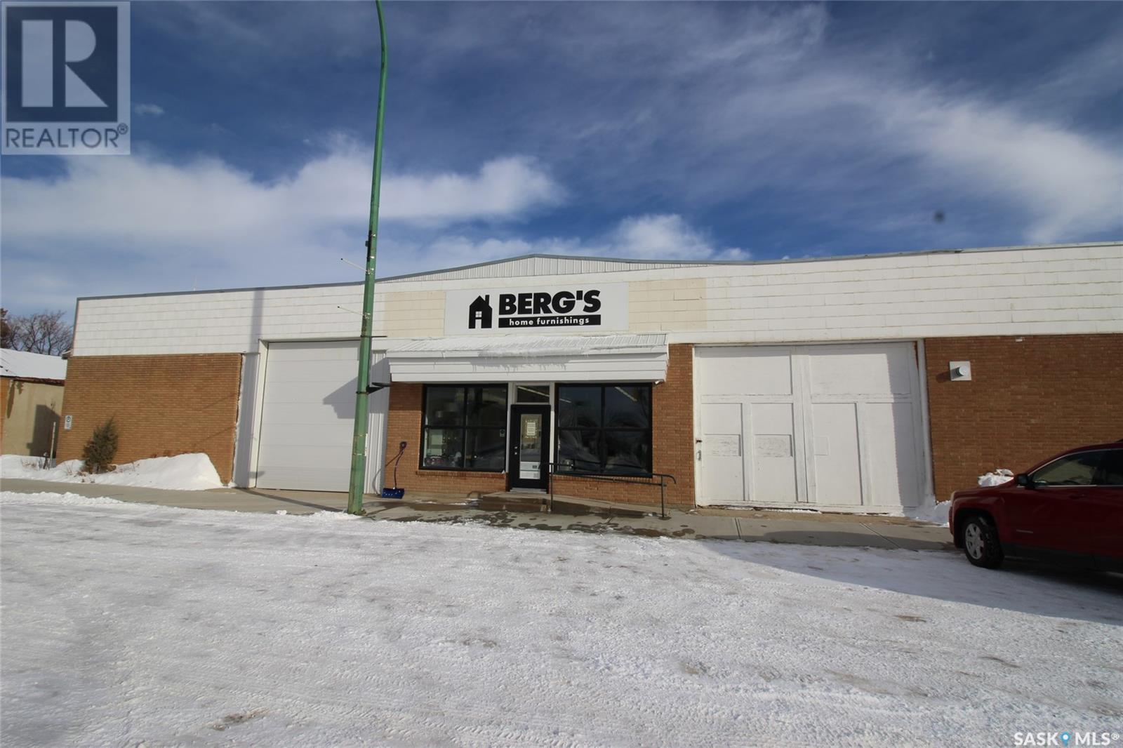 140 Centre Street Property Photo 1