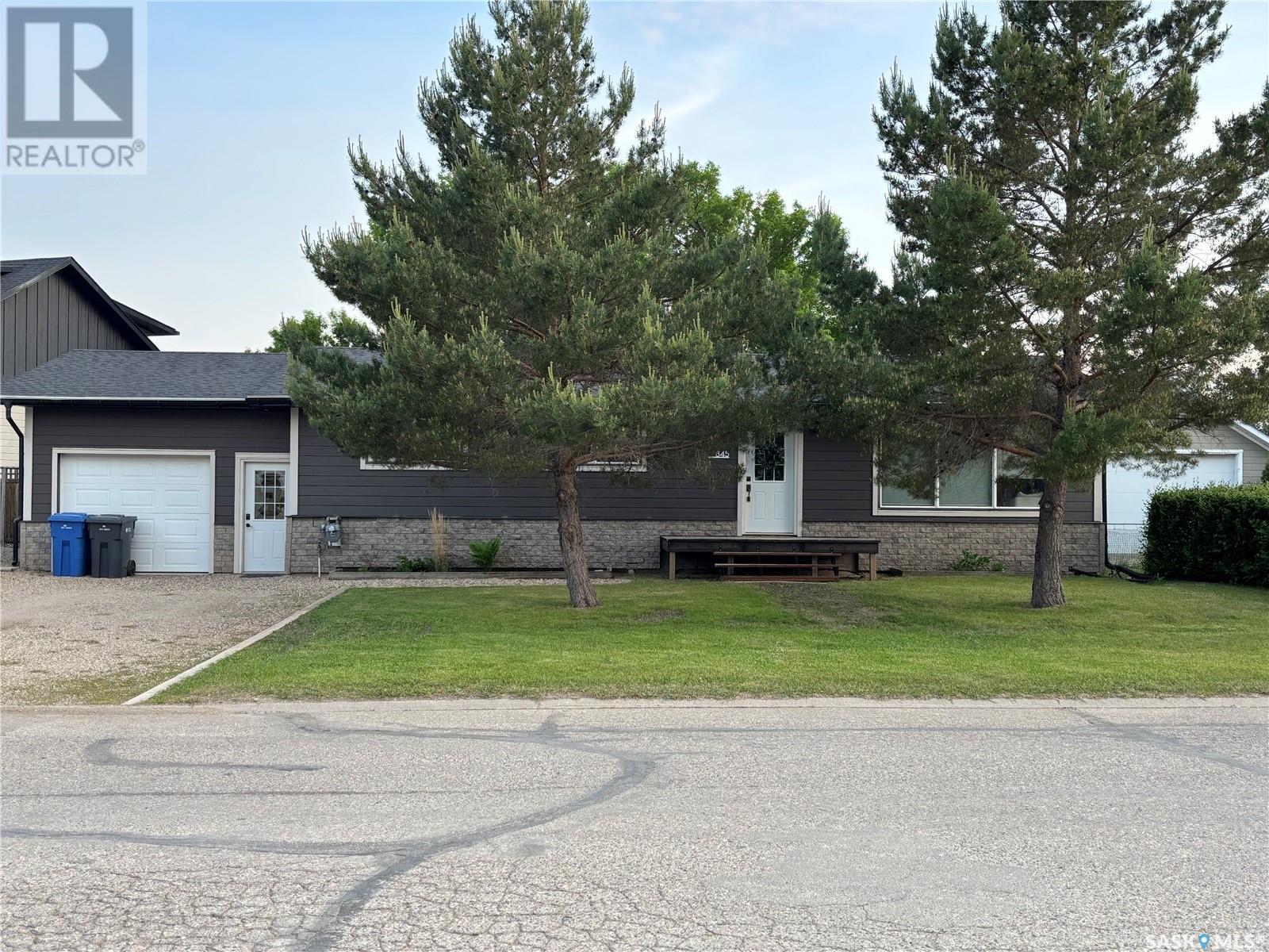 845 Prospect AVENUE Property Photo 1