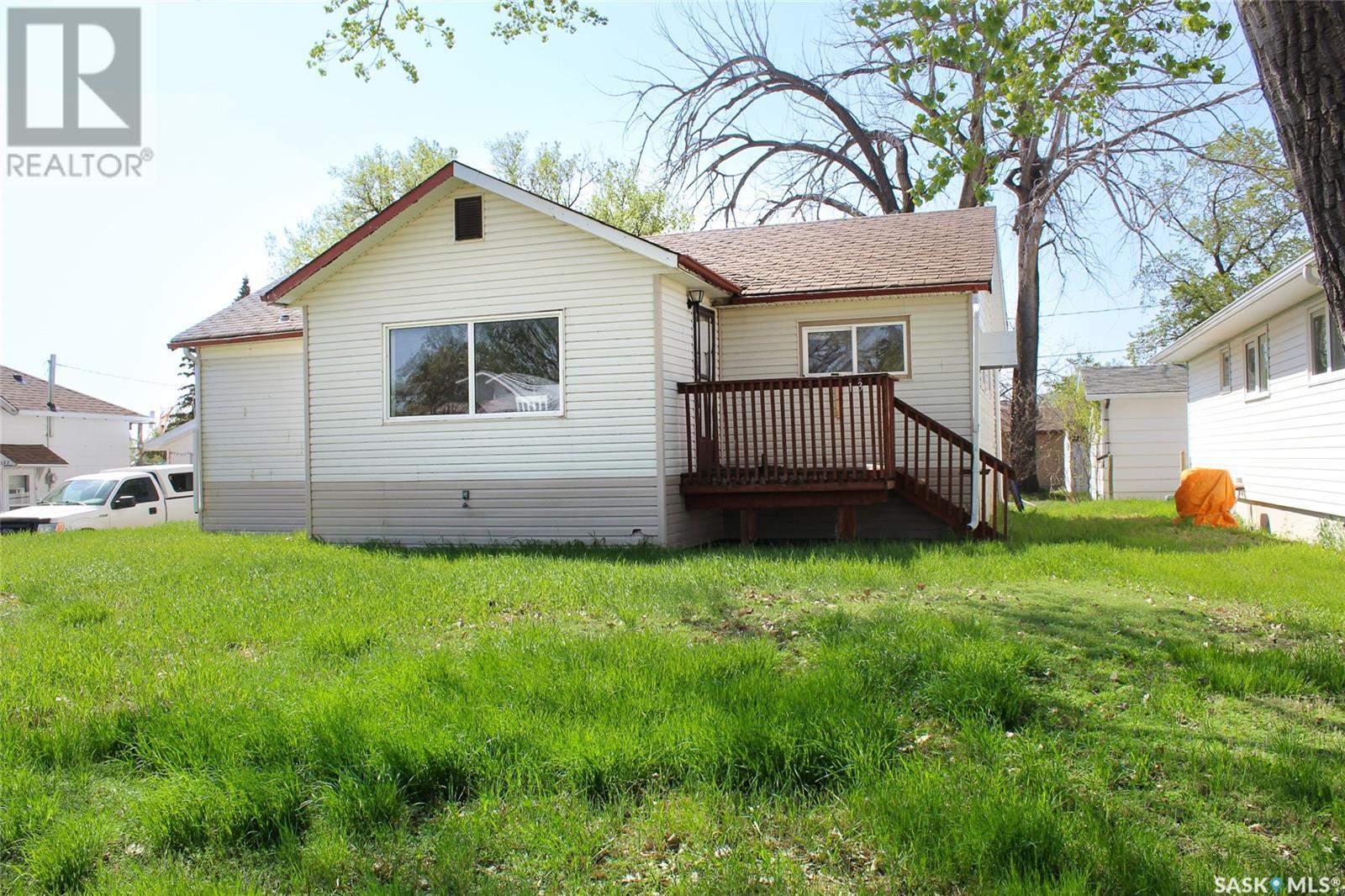 138 Redcoat Drive Property Photo 1