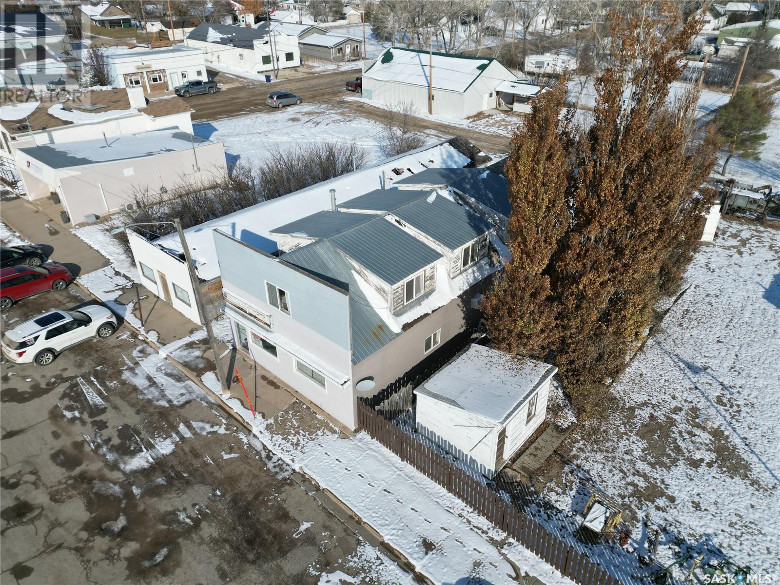 105 Main Street Property Photo 2
