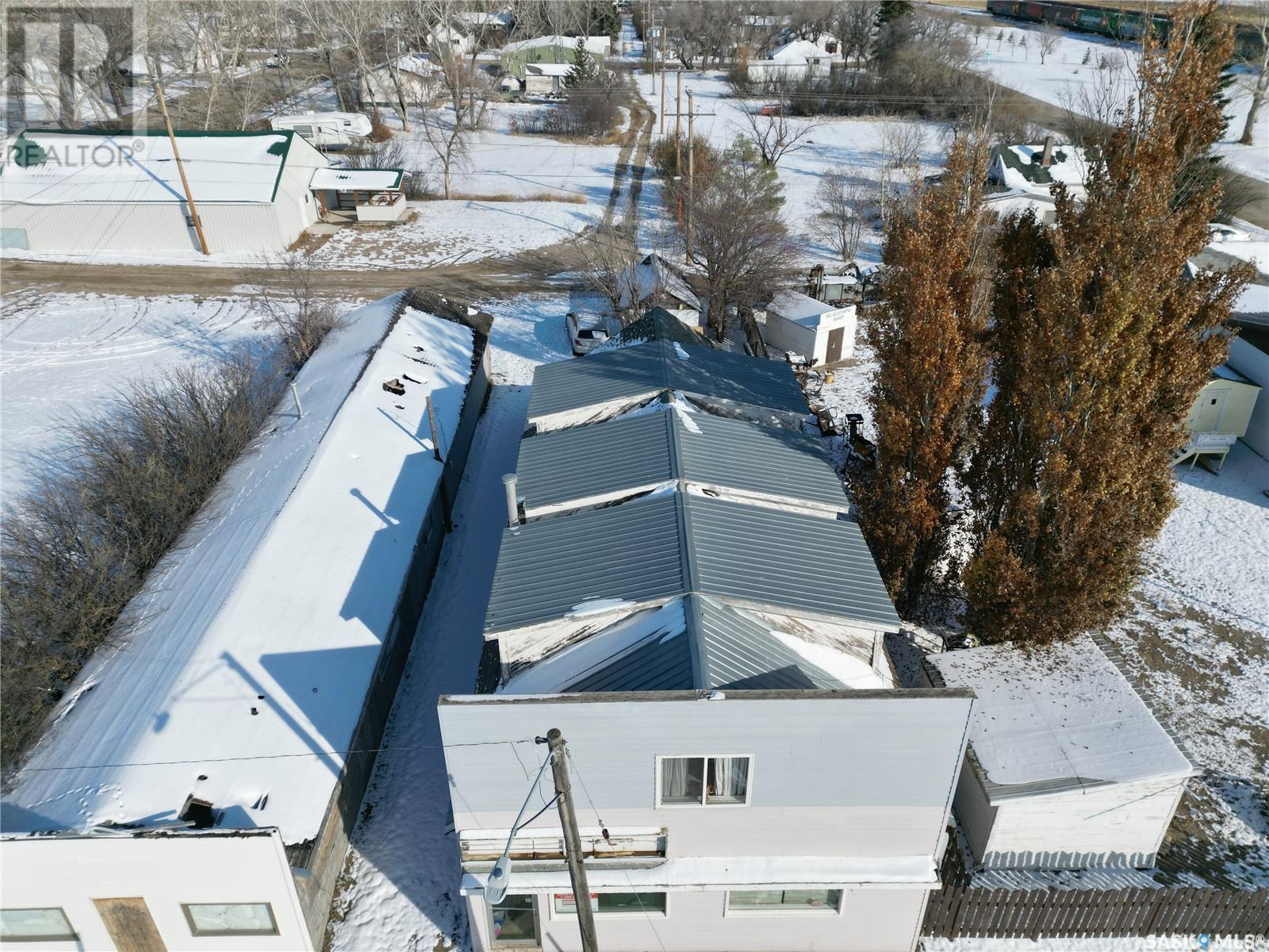 105 Main Street Property Photo 3