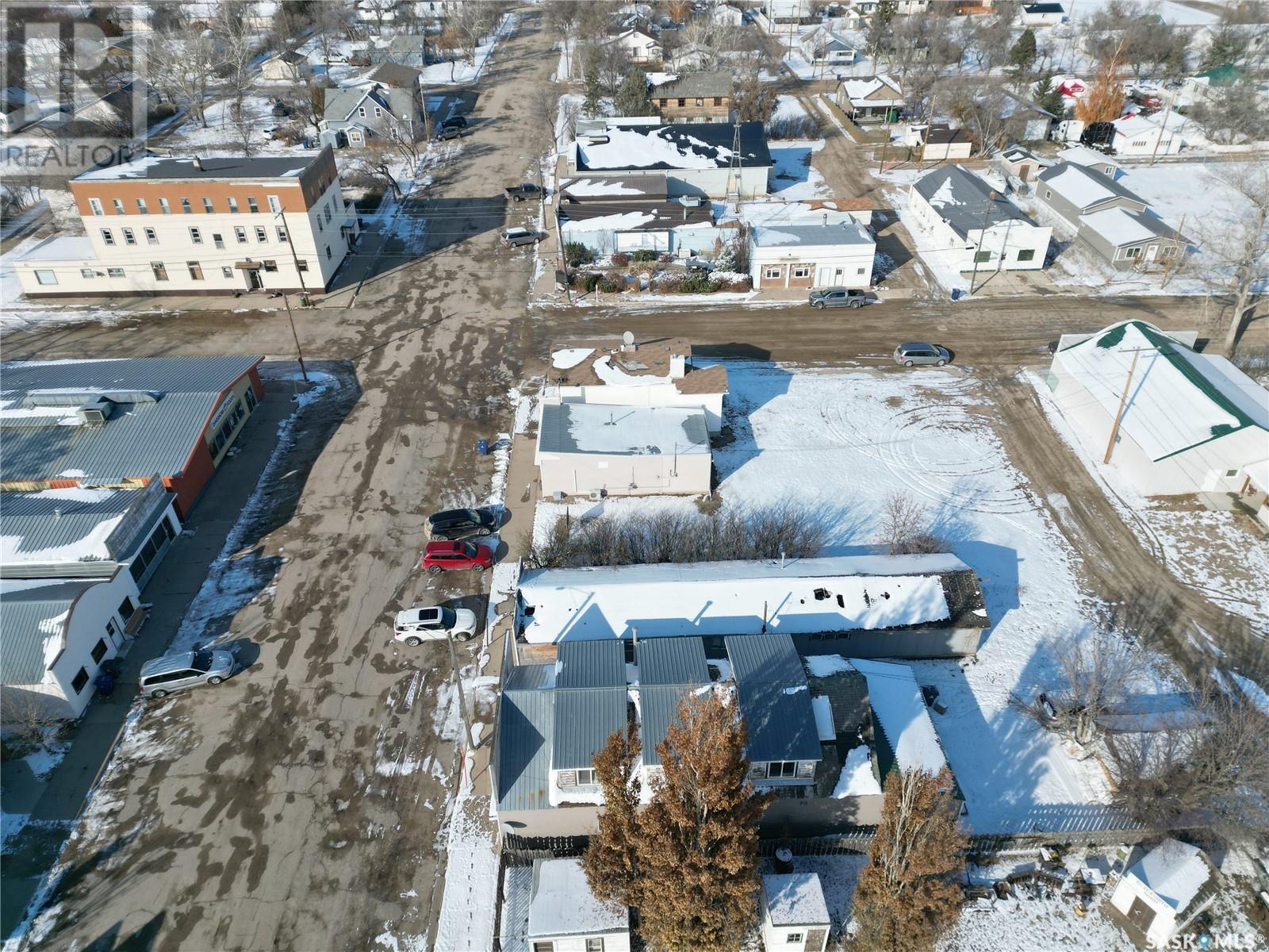105 Main Street Property Photo 4