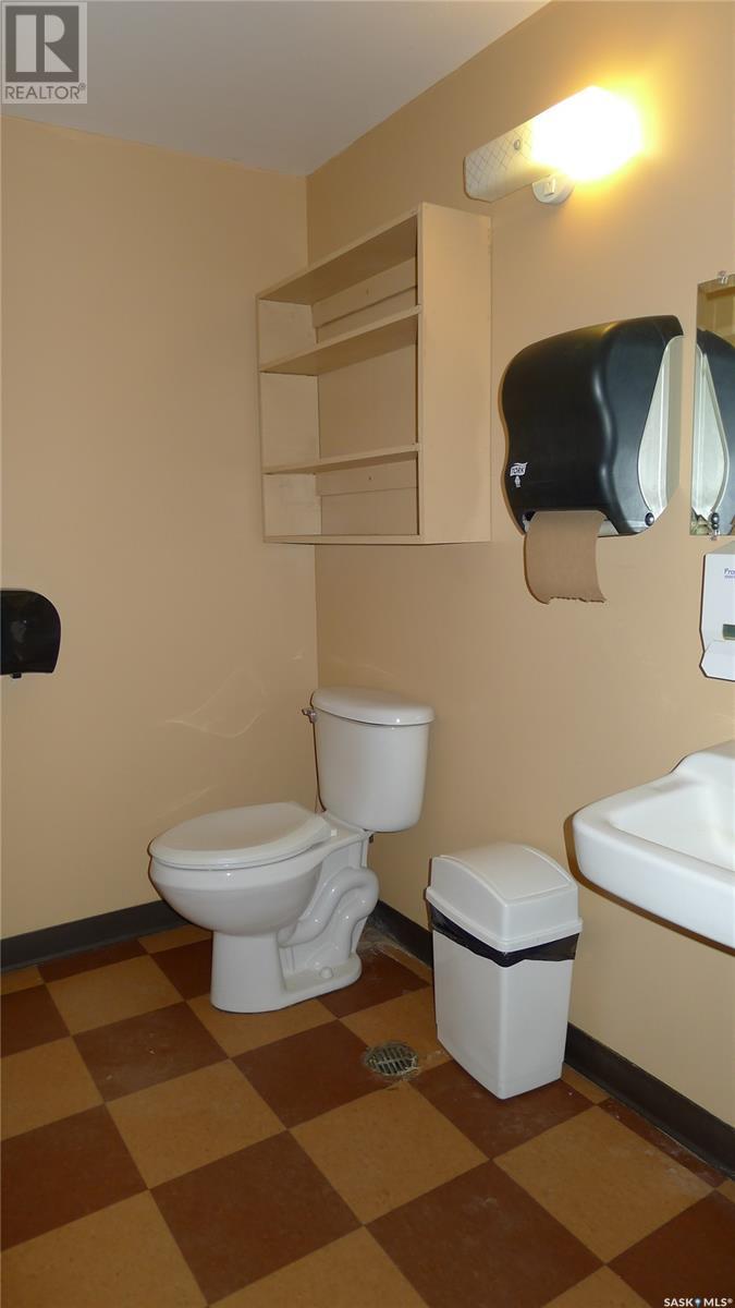 221 Main Street Property Photo 5