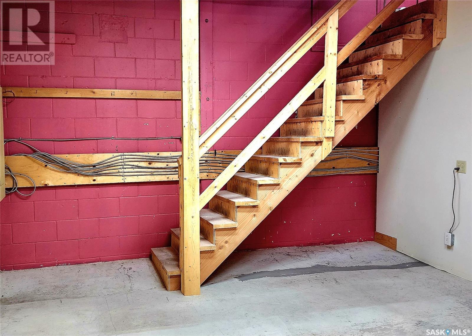 1657 Park Street Property Photo 5