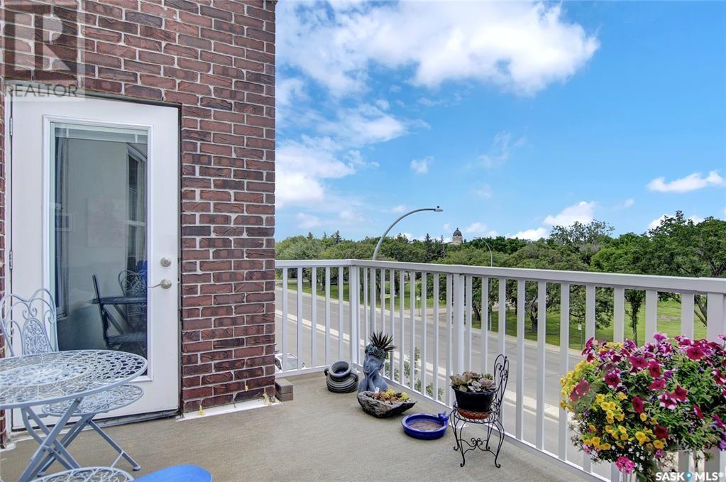 303 1715 Badham Boulevard Property Photo 22