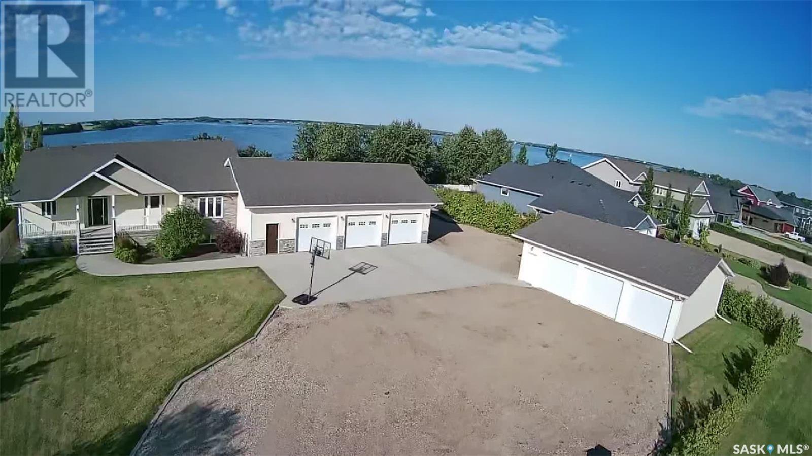 26 Pape DRIVE Property Photo 1